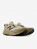 Sapatilhas de Trail New Balance Fresh Foam X Hierro v9 Verdes e Bege Para Homem