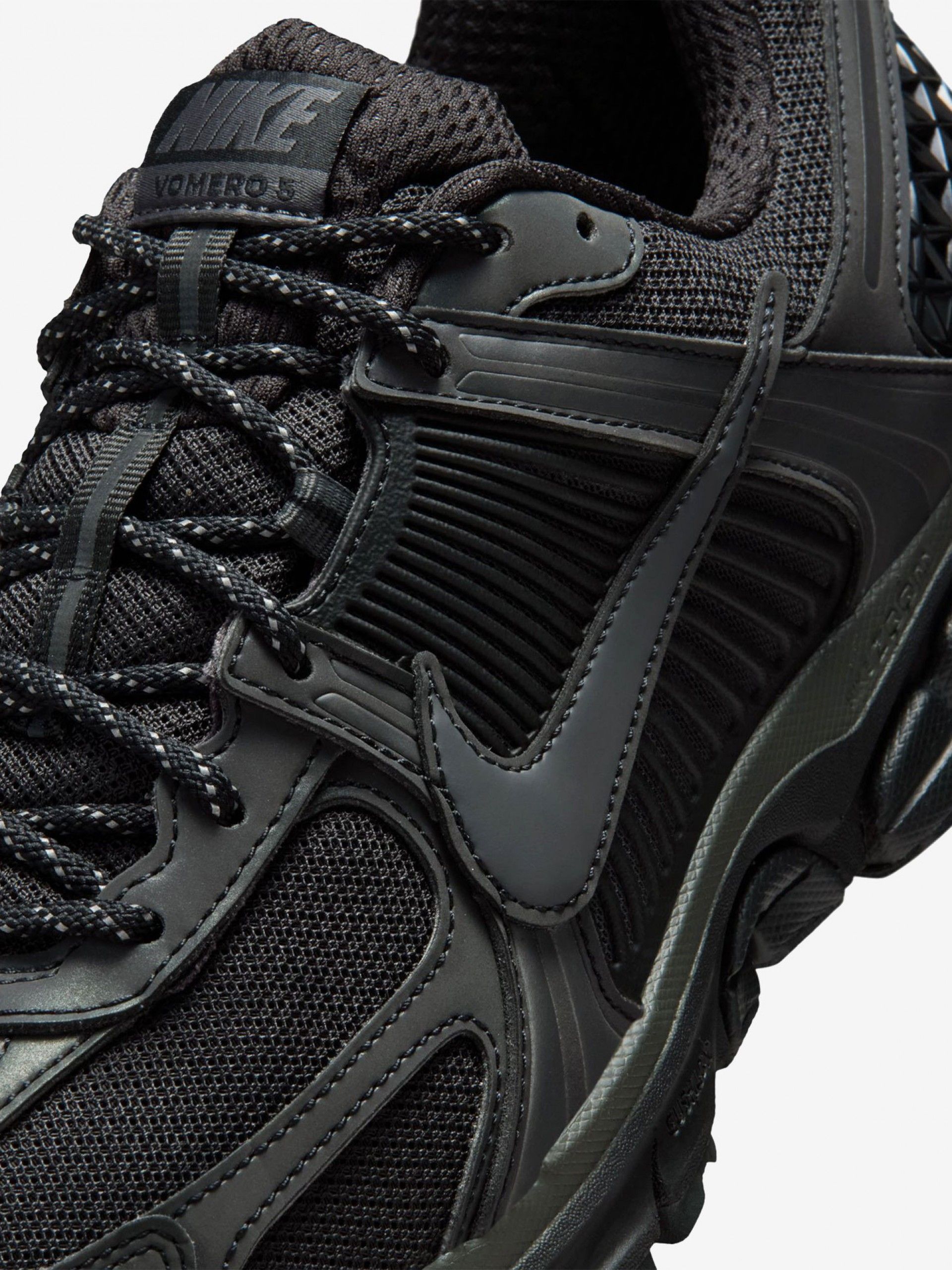 Nike Zoom Vomero 5 Black Sneakers For Men