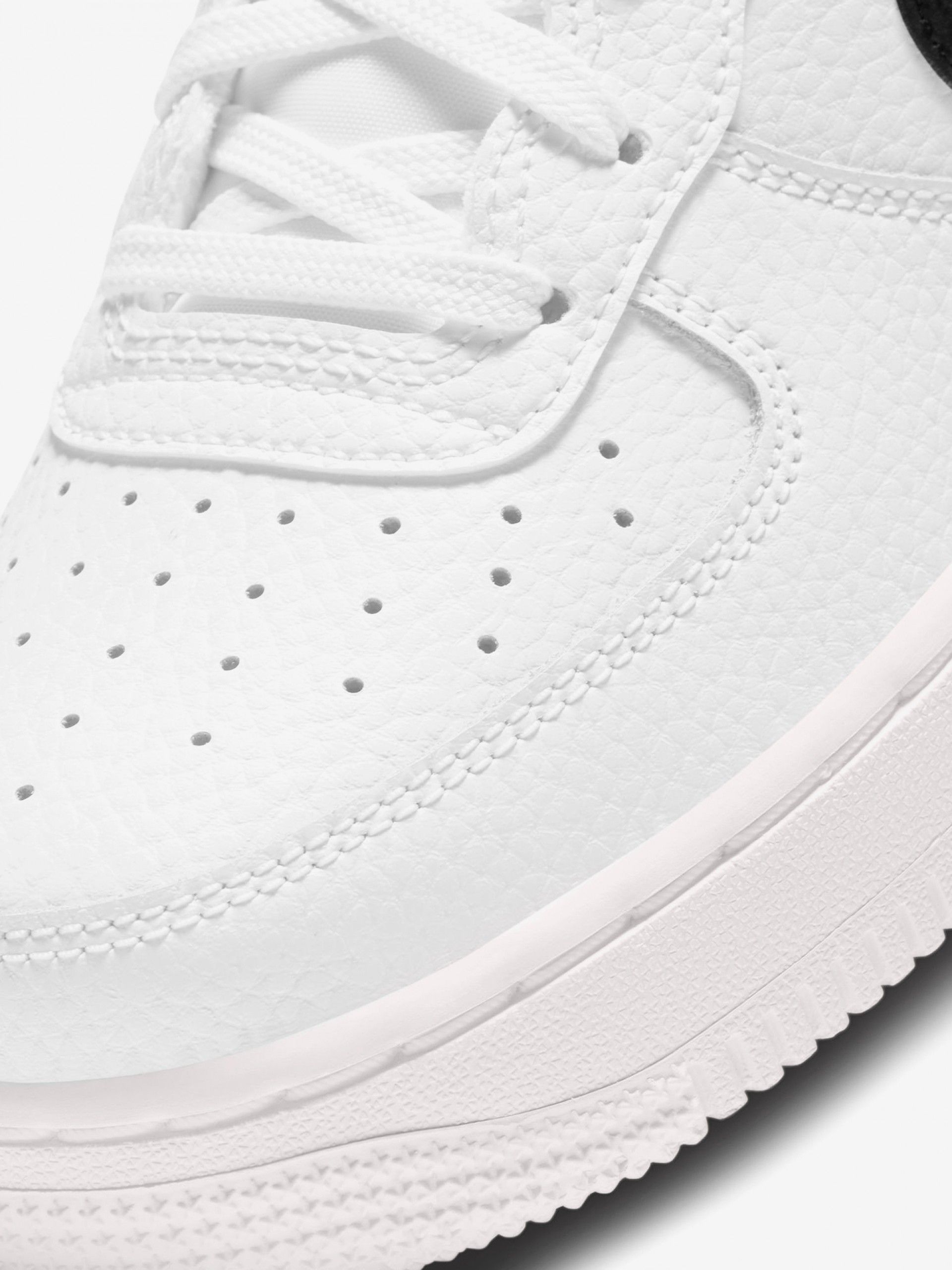 Sapatilhas Nike Air Force 1 Brancas e Pretas Júnior