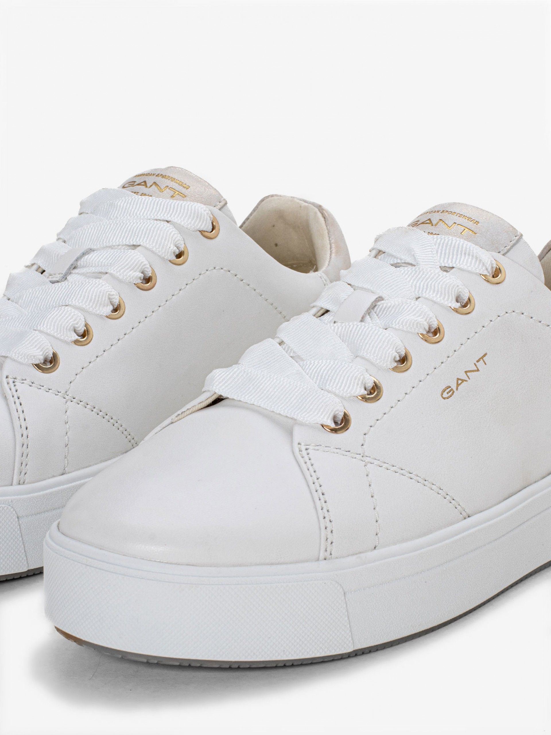 Zapatillas Gant Avino Blancas y Beige Para Mujer