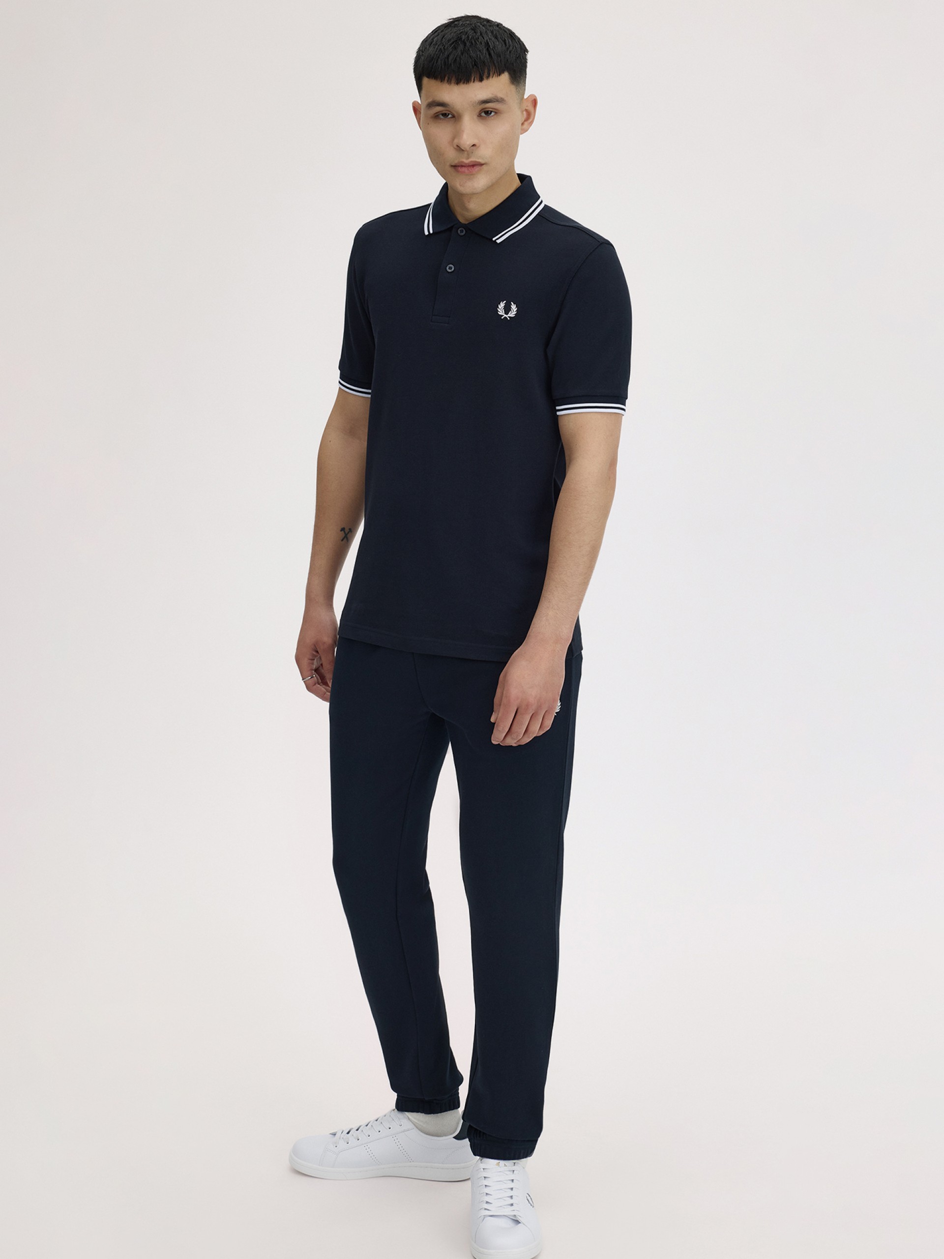 Polo Fred Perry M3600 Twin Tipped Azul y Blanco