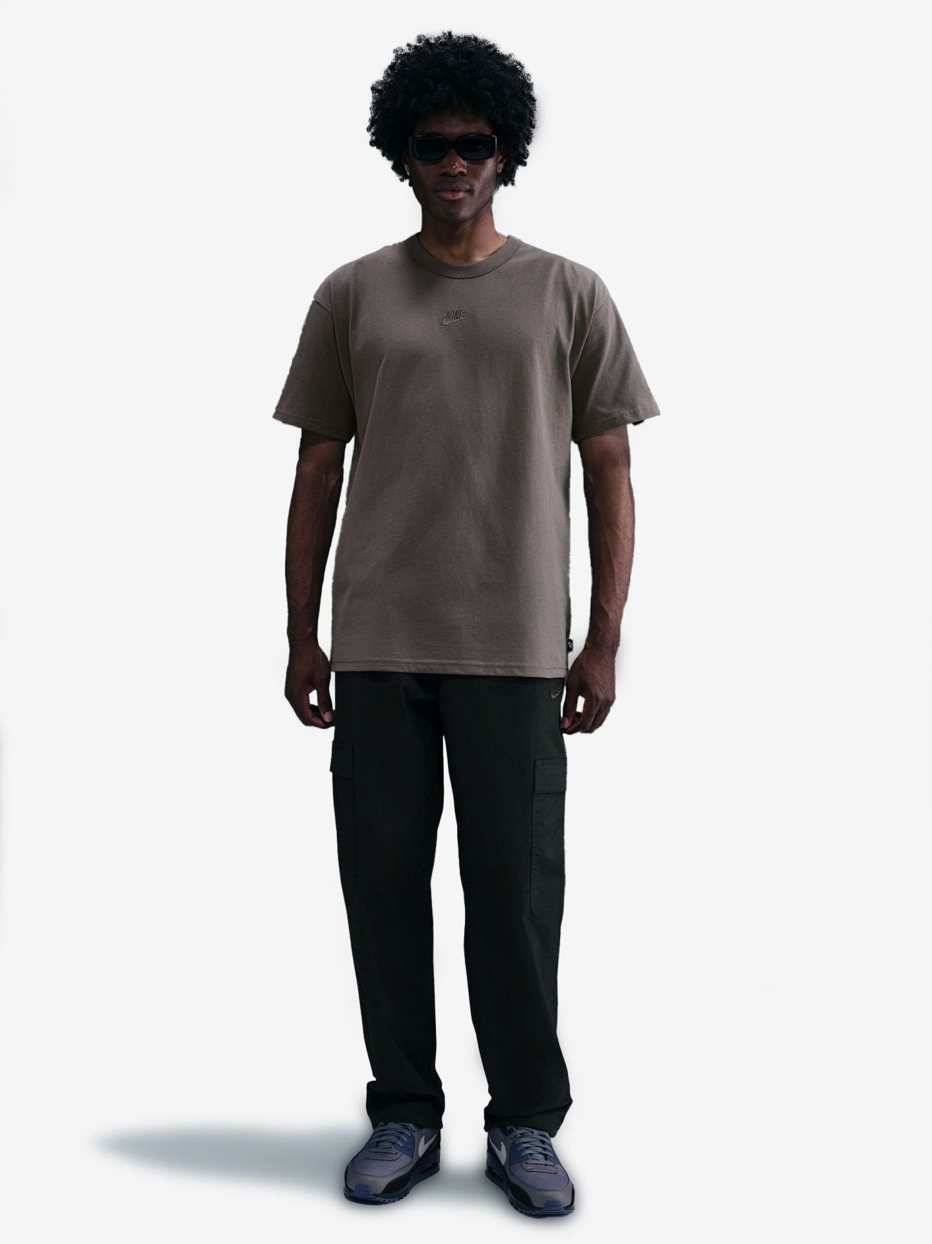 Camiseta Nike Sportswear Premium Essentials Gris Para Hombre