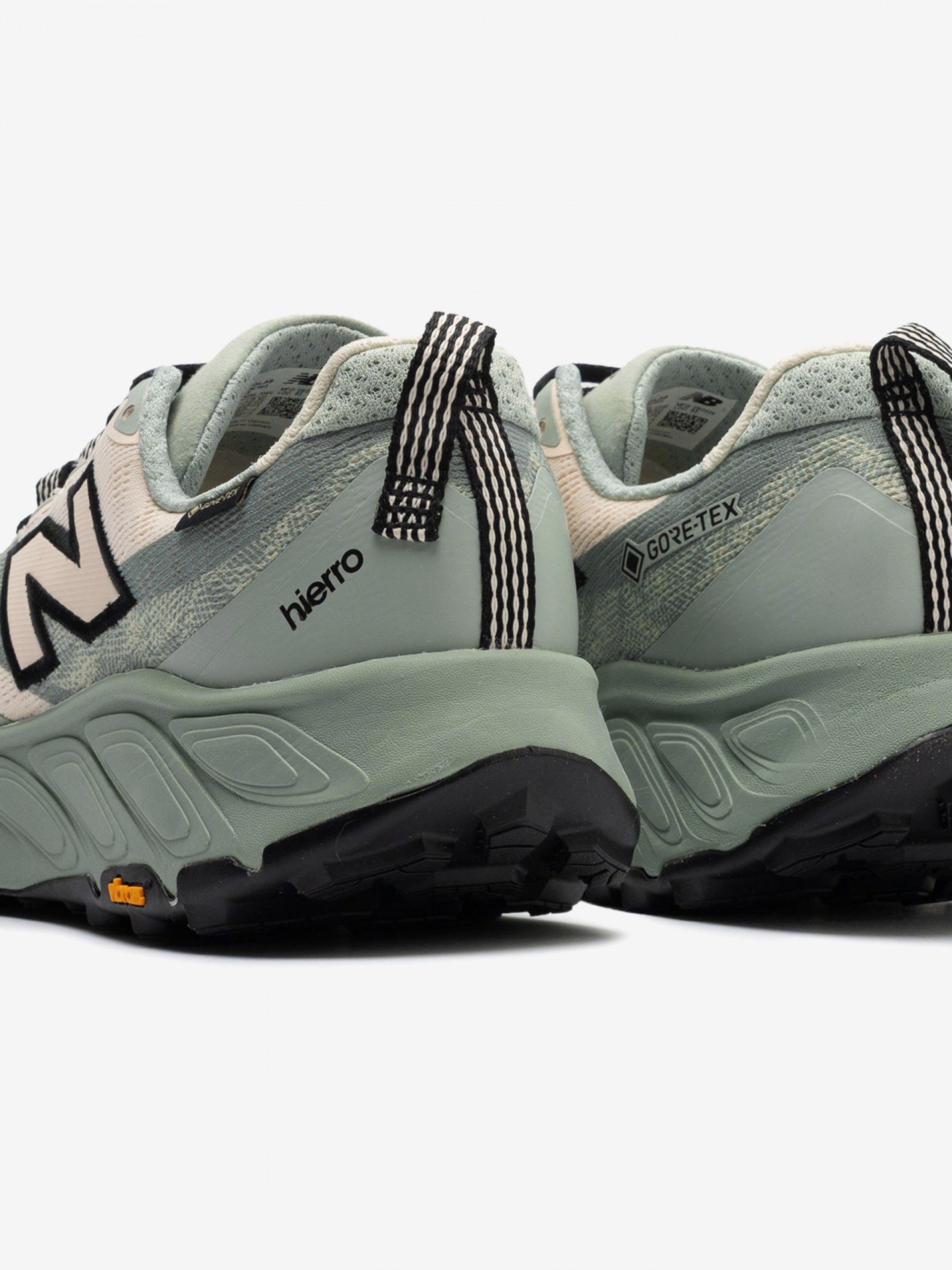 Zapatillas de Trail New Balance Fresh Foam X Hierro v9 GORE-TEX Verdes y Beige Para Hombre