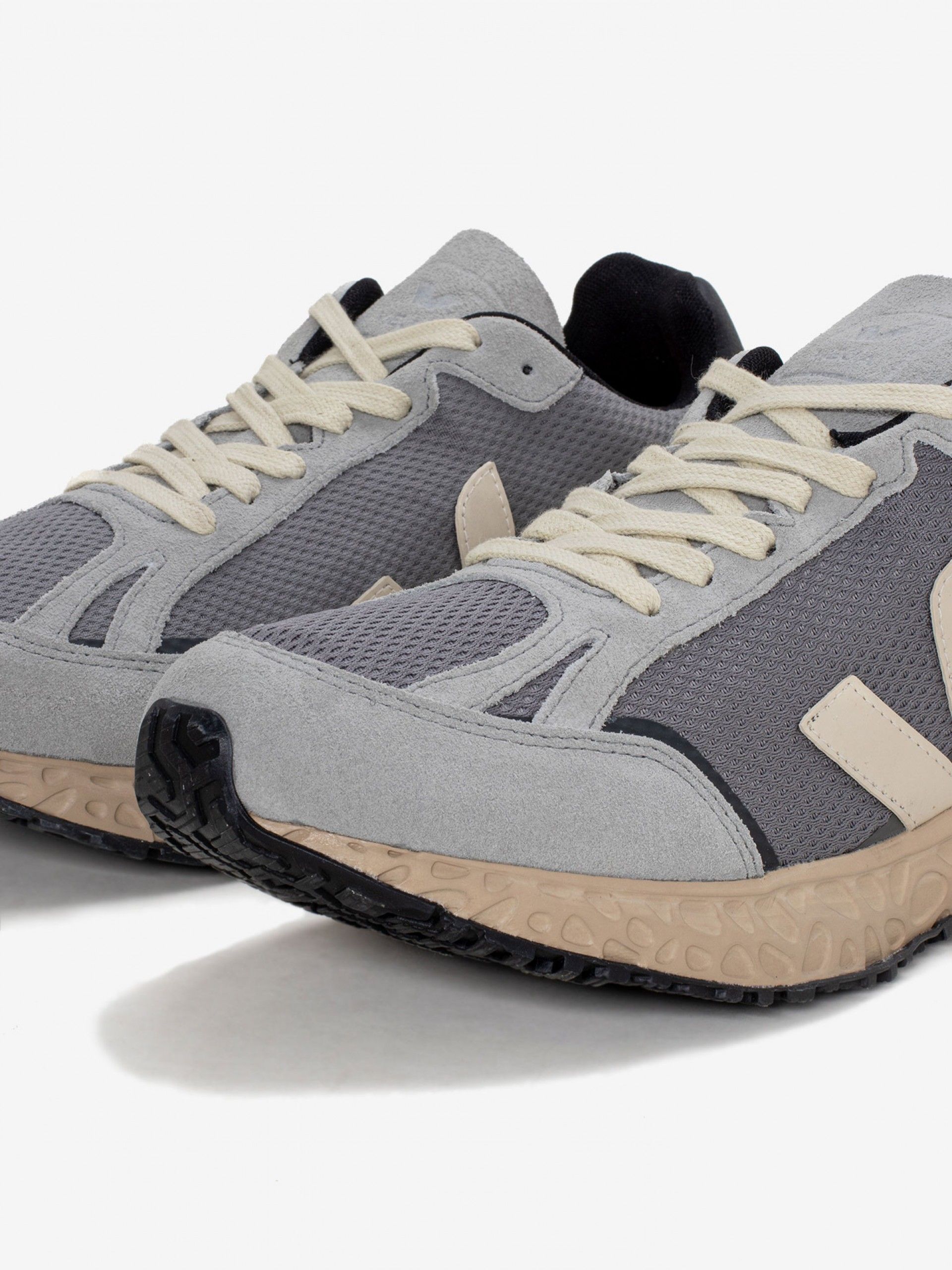 VEJA Condor Royale Alveomesh Grey and Beige Sneakers