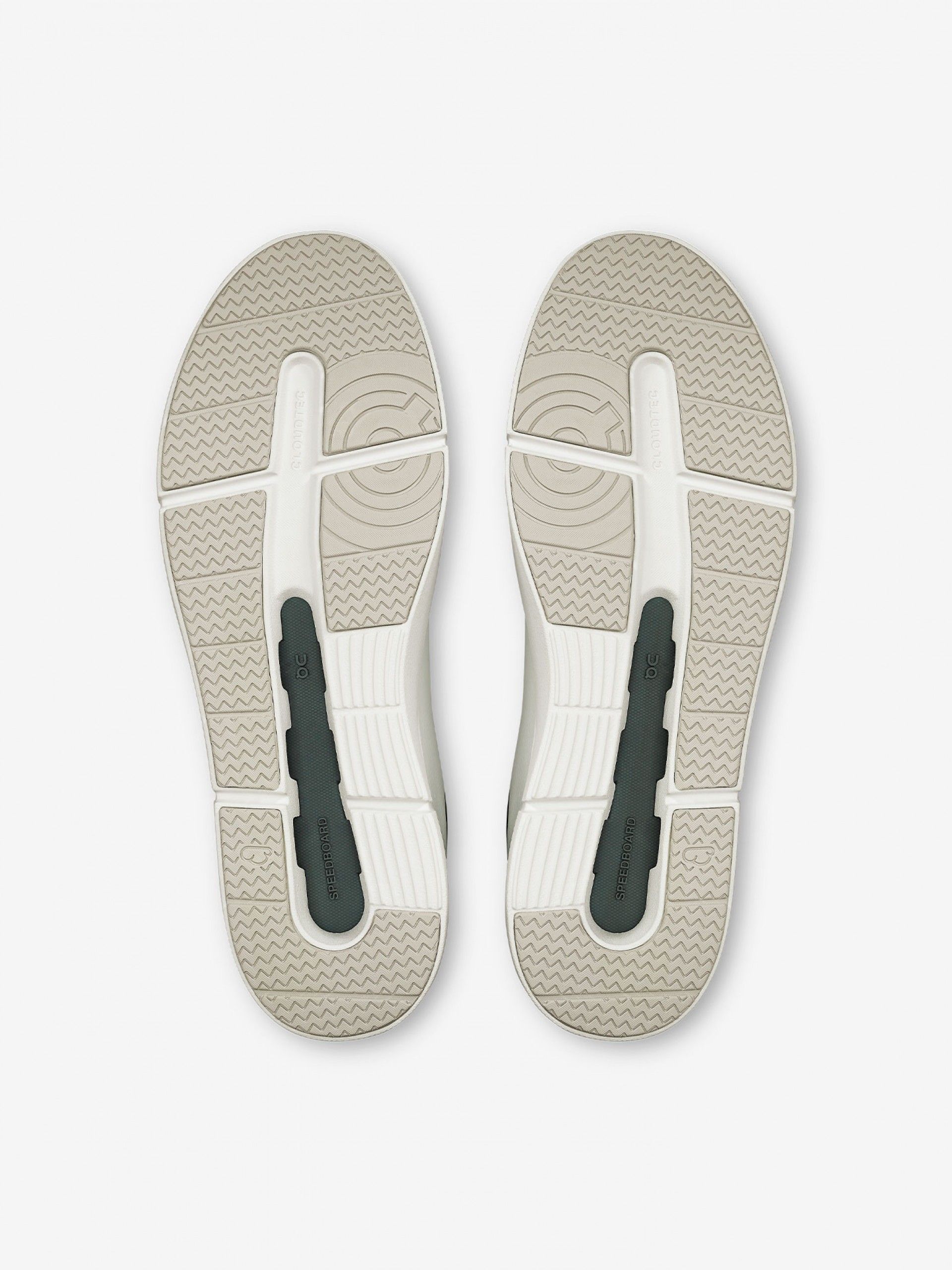 On Running The Roger Advantage White and Green Sneakers