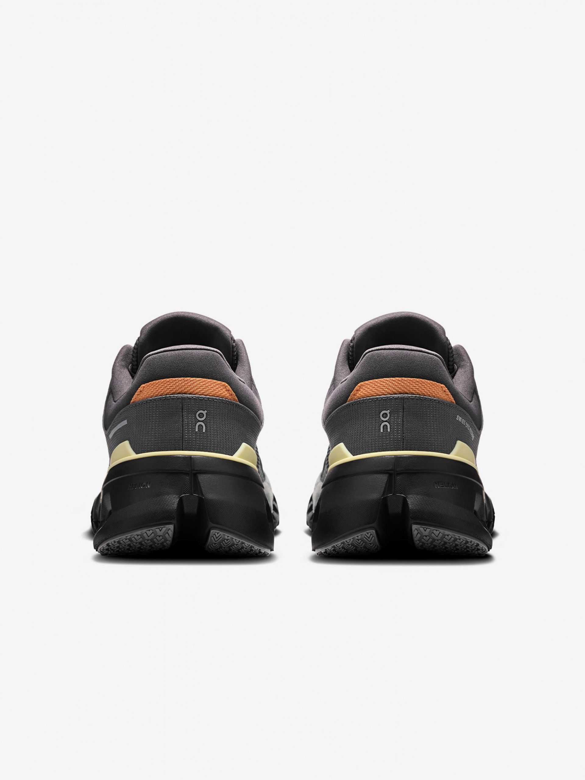 Sapatilhas On Running Cloudrunner 2 Cinzentas