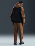 Chaqueta Cortavientos con Capucha Nike Tech Woven Camel y Negra Para Hombre
