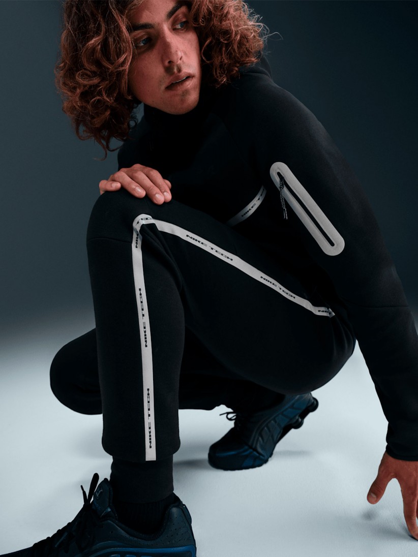 Nike Tech Fleece Reflective Black Trousers For Men