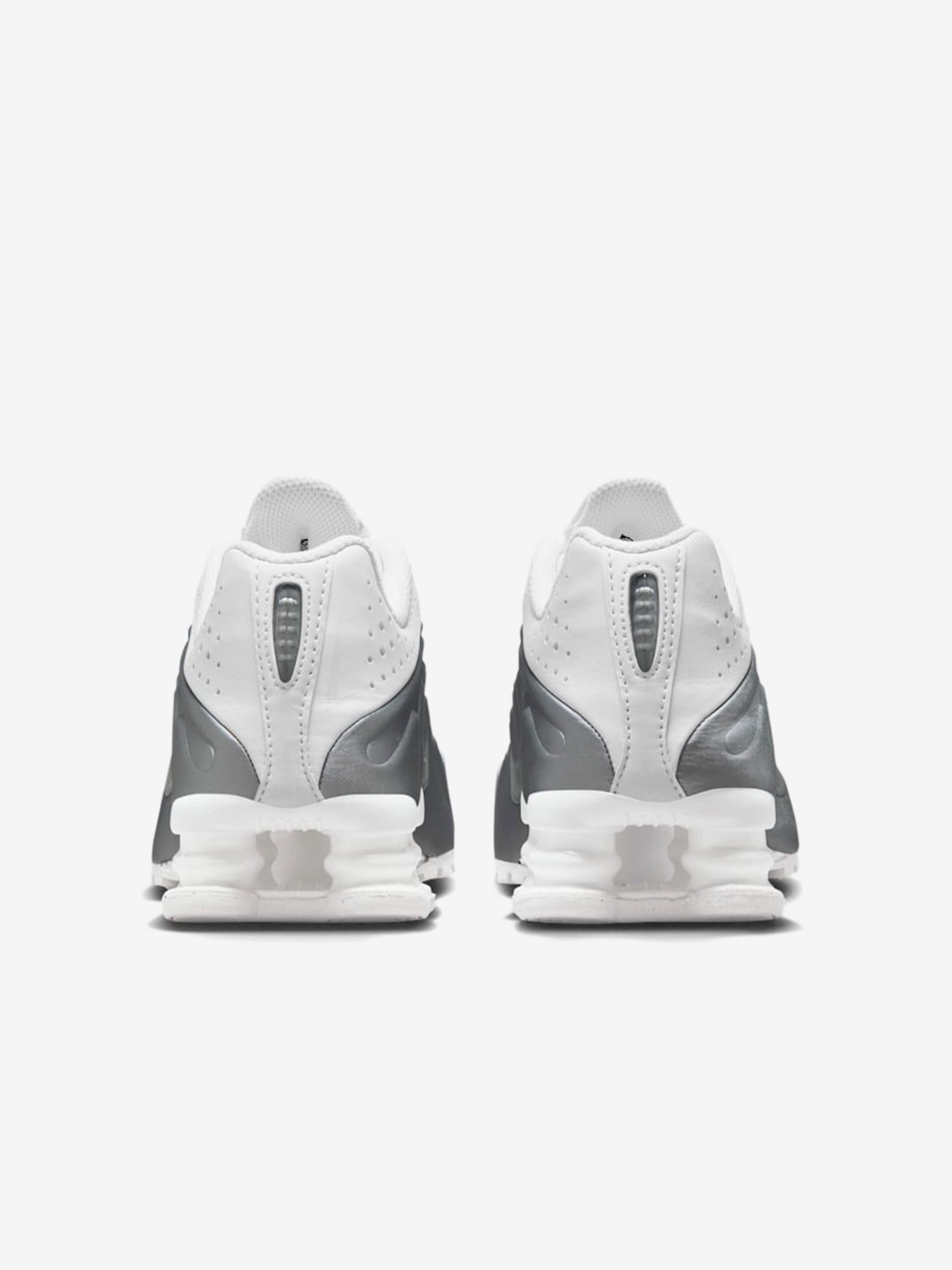 Sapatilhas Nike Shox R4 Prateadas e Brancas Júnior