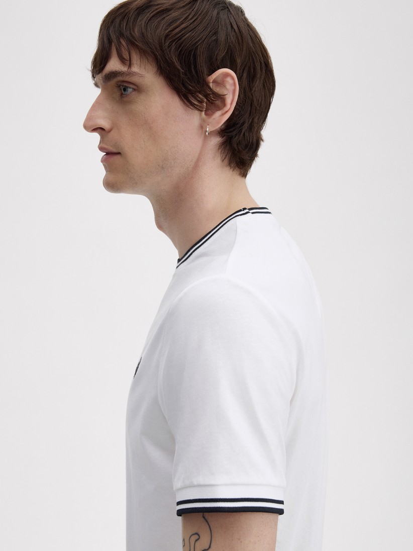 T-shirt Fred Perry Twin Tipped Branca e Preta T-shirt Fred Perry Twin Tipped Branca e Preta