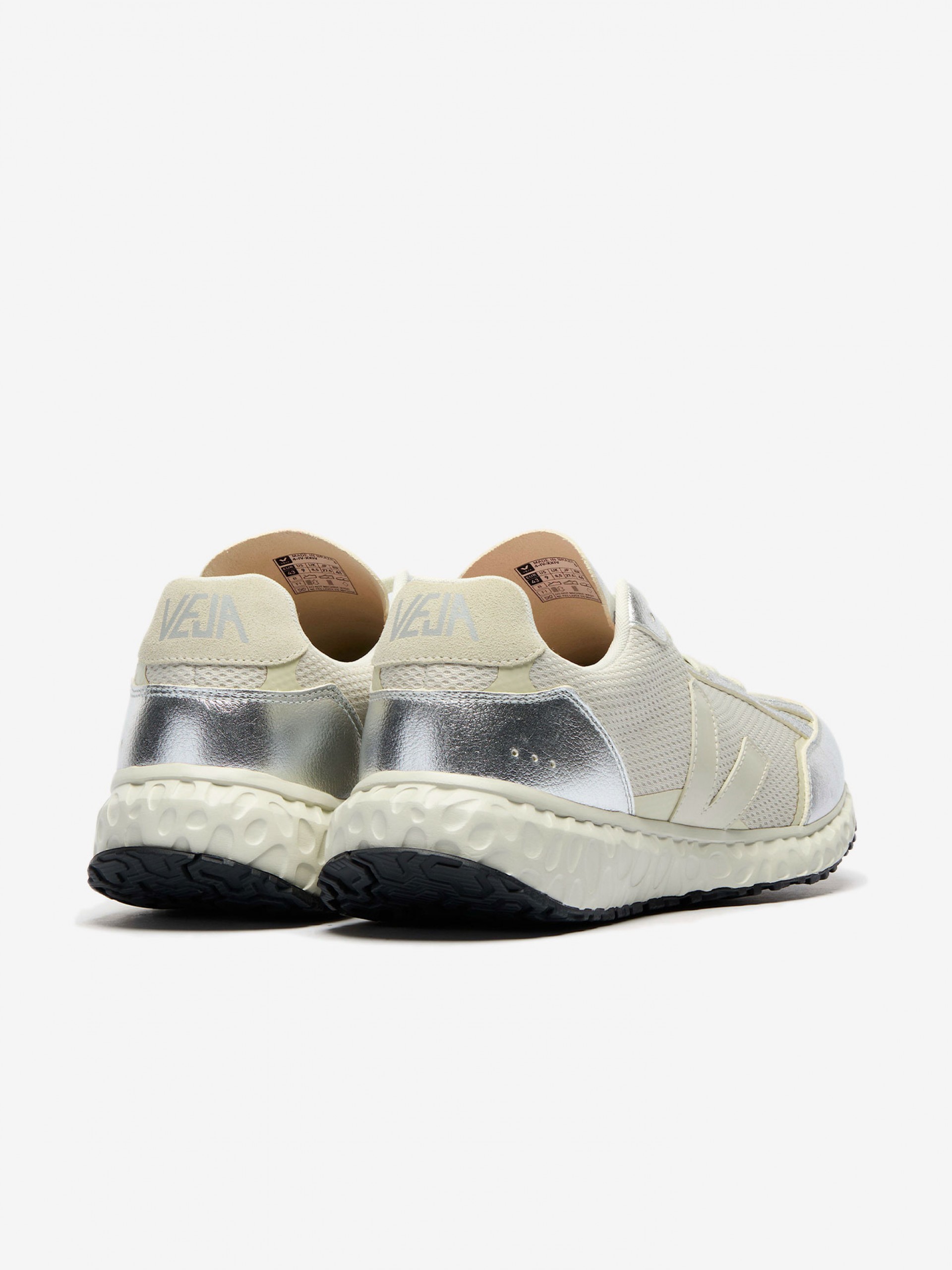 Zapatillas Veja Condor Royale Alveomesh Beige y Plateadas