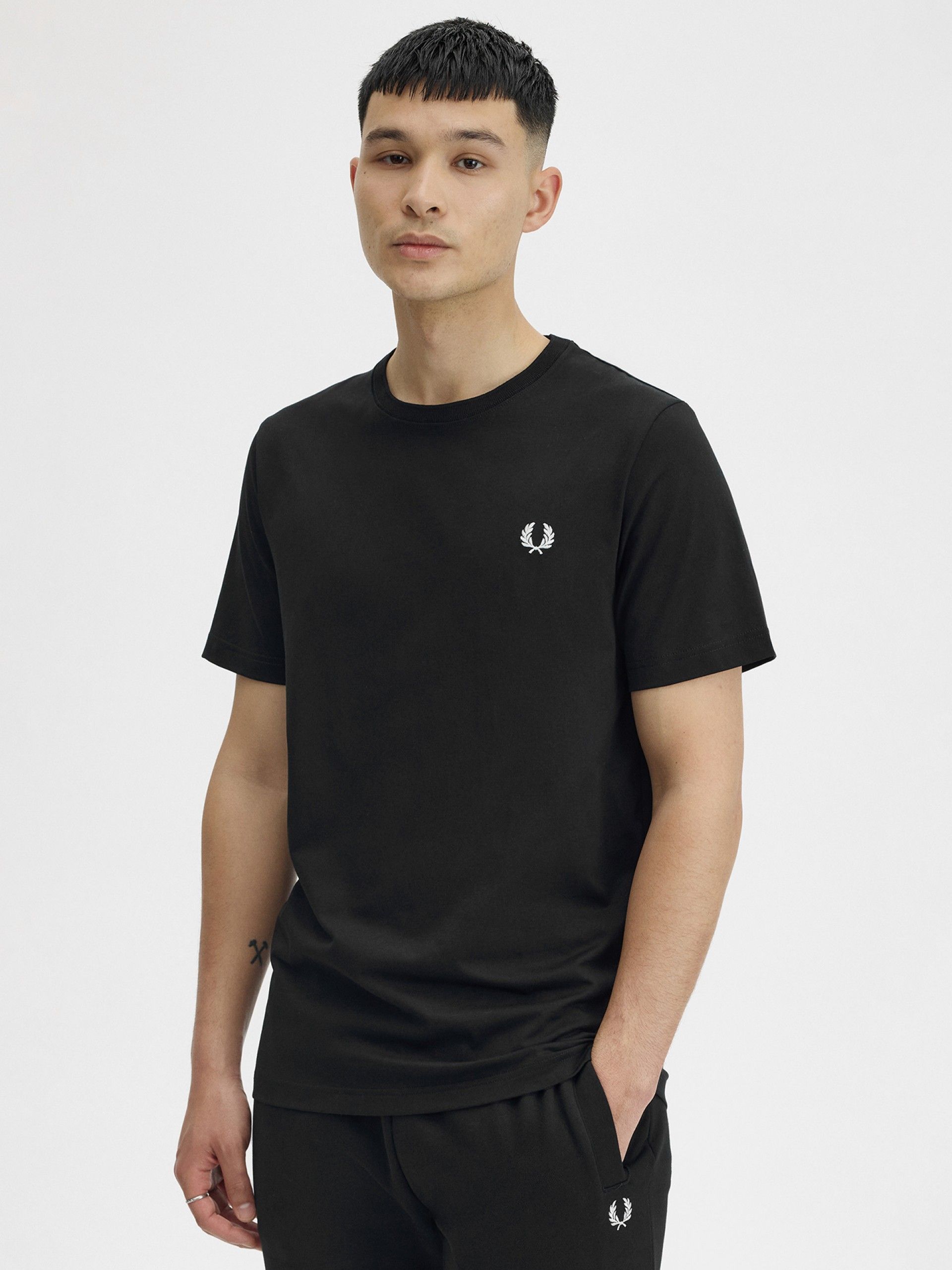 Camiseta Fred Perry Crew Neck Negra