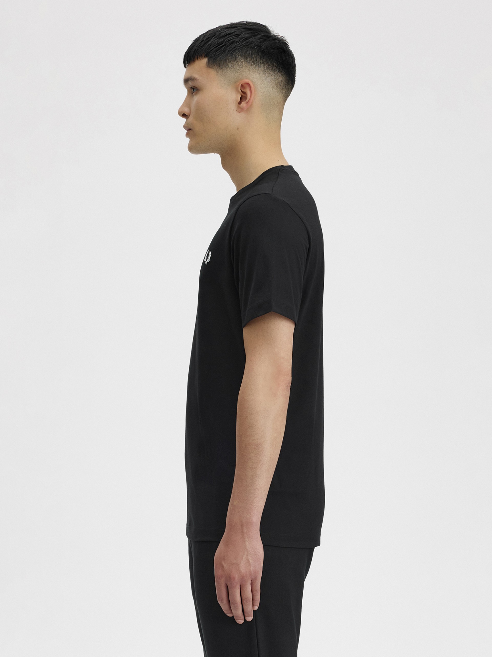 Camiseta Fred Perry Crew Neck Negra