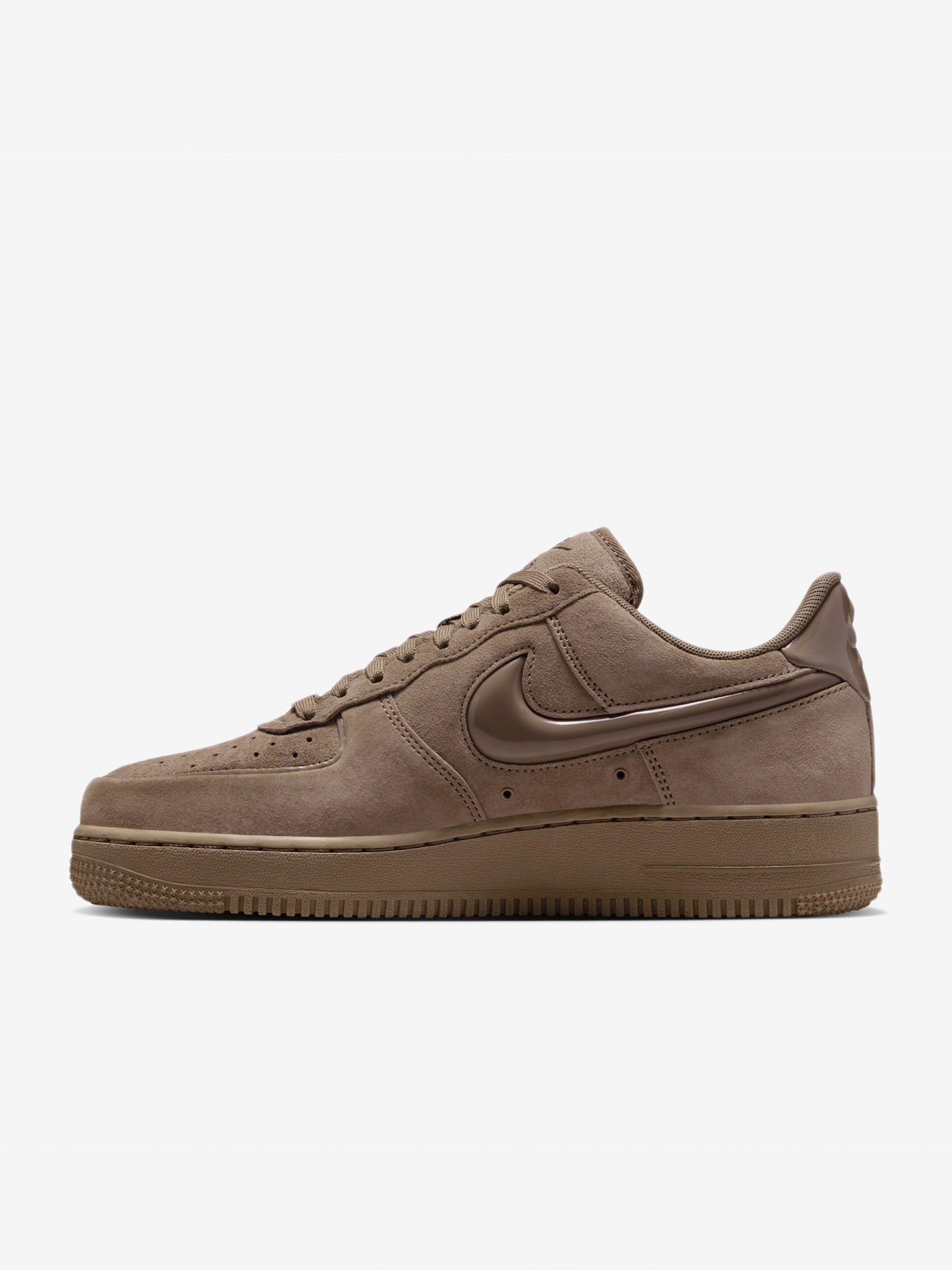 Sapatilhas Nike Air Force 1 07 Castanhas Em Camurça Para Mulher