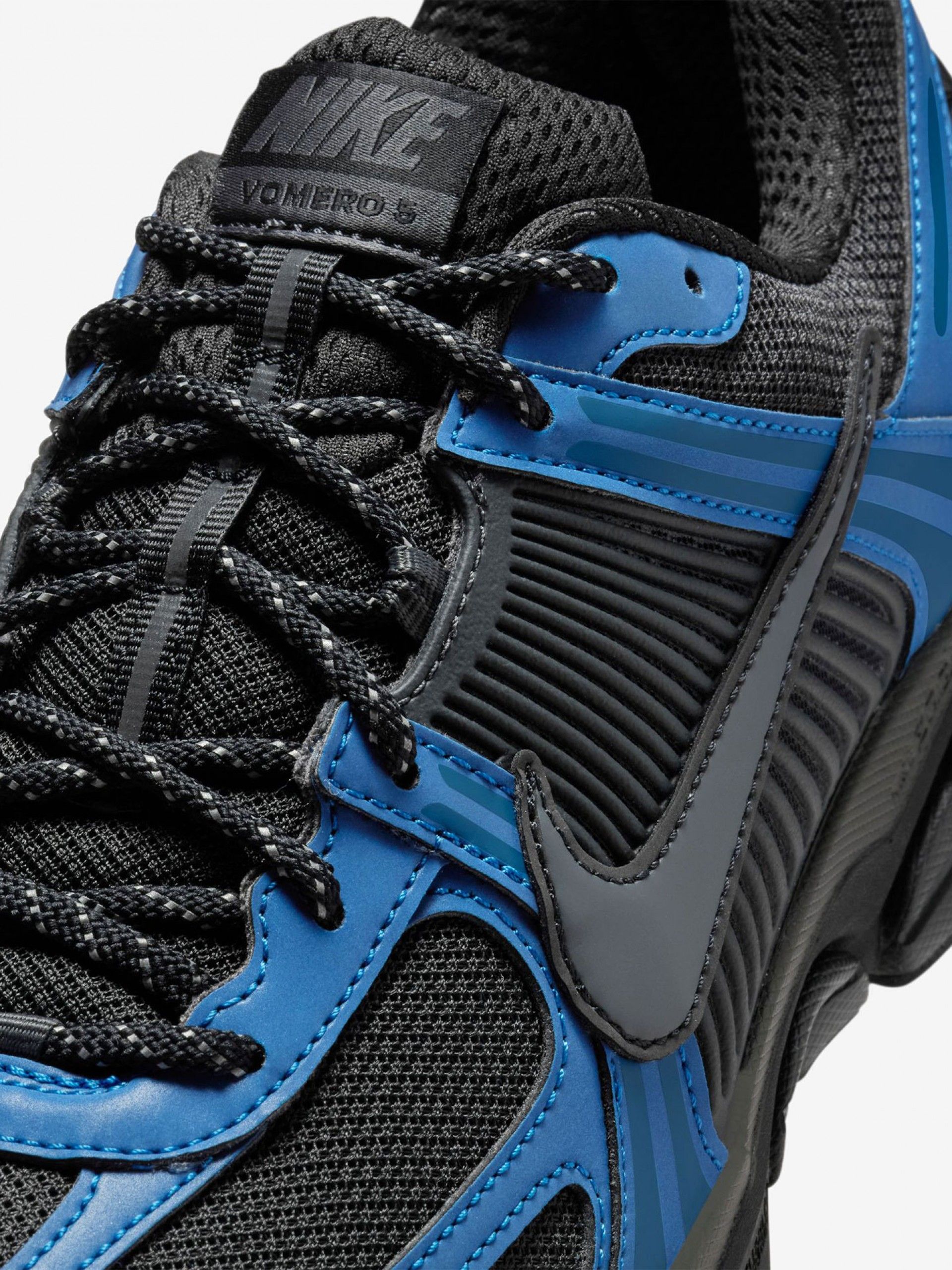 Nike Zoom Vomero 5 SE Black and Blue Sneakers For Men
