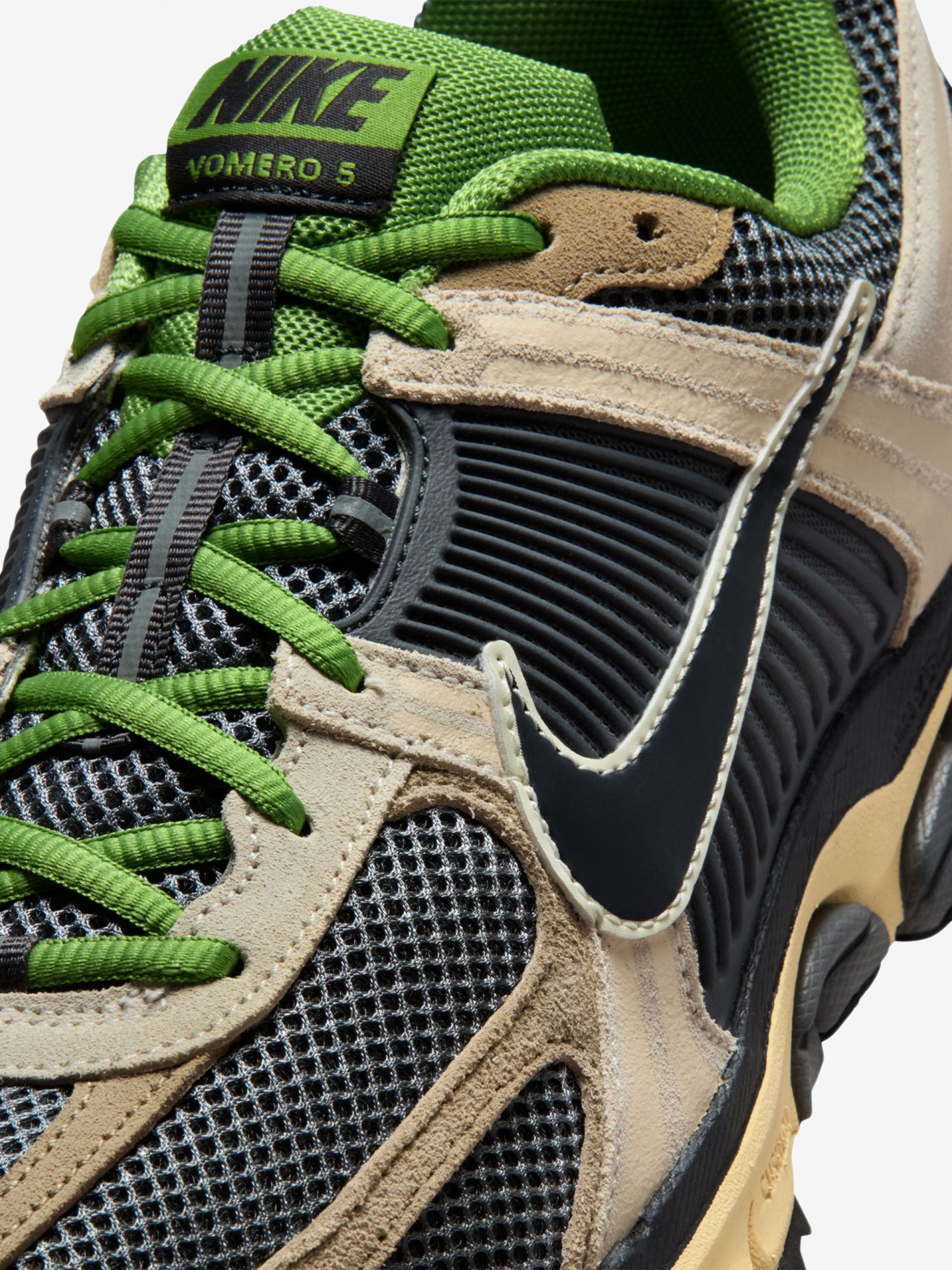 Zapatillas Nike Zoom Vomero 5 Beige y Grises Para Hombre