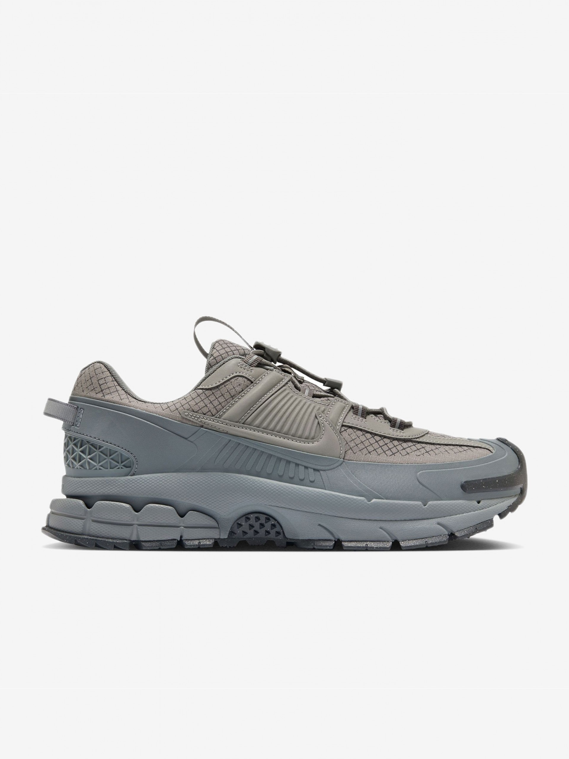 Nike Zoom Vomero Roam Winterized Grey Sneakers For Men