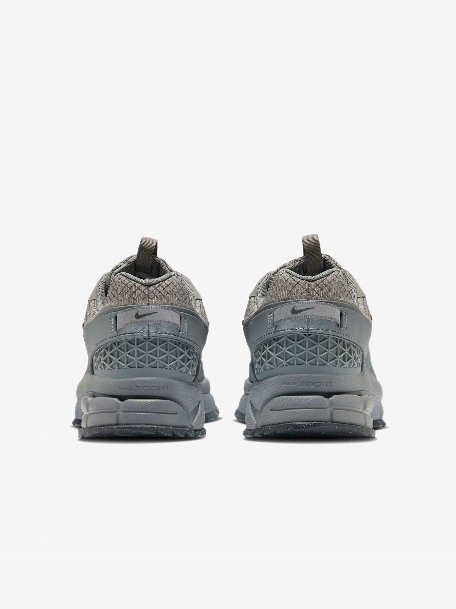Nike Zoom Vomero Roam Winterized Grey Sneakers For Men