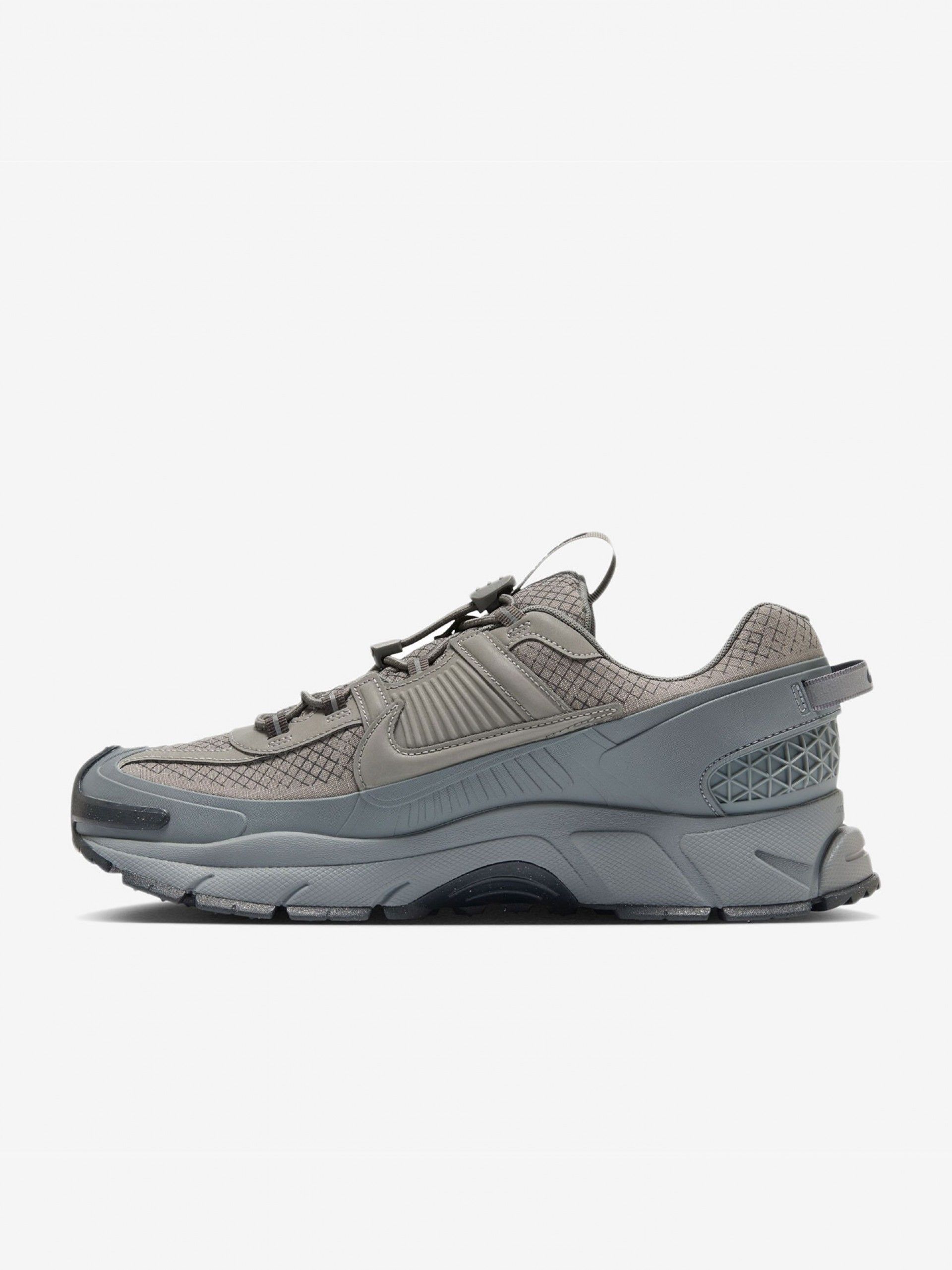 Nike Zoom Vomero Roam Winterized Grey Sneakers For Men