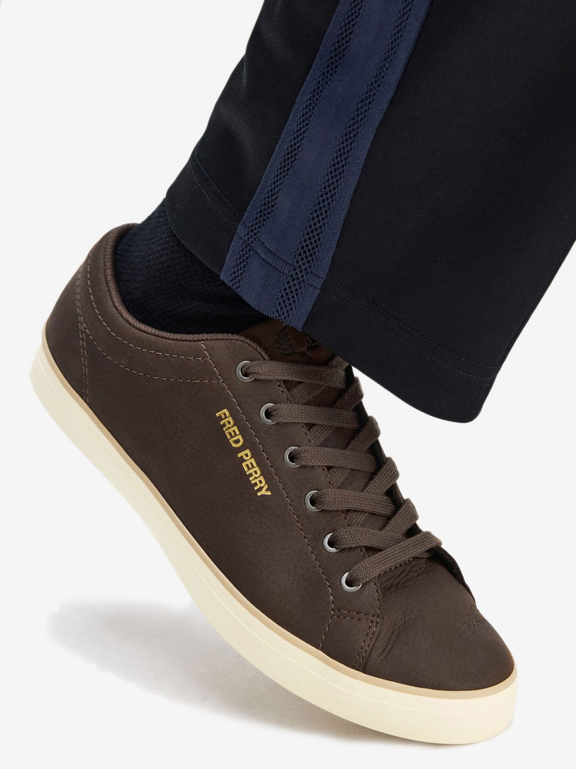 Zapatillas Fred Perry Baseline Tumbled Nobuk Marrones