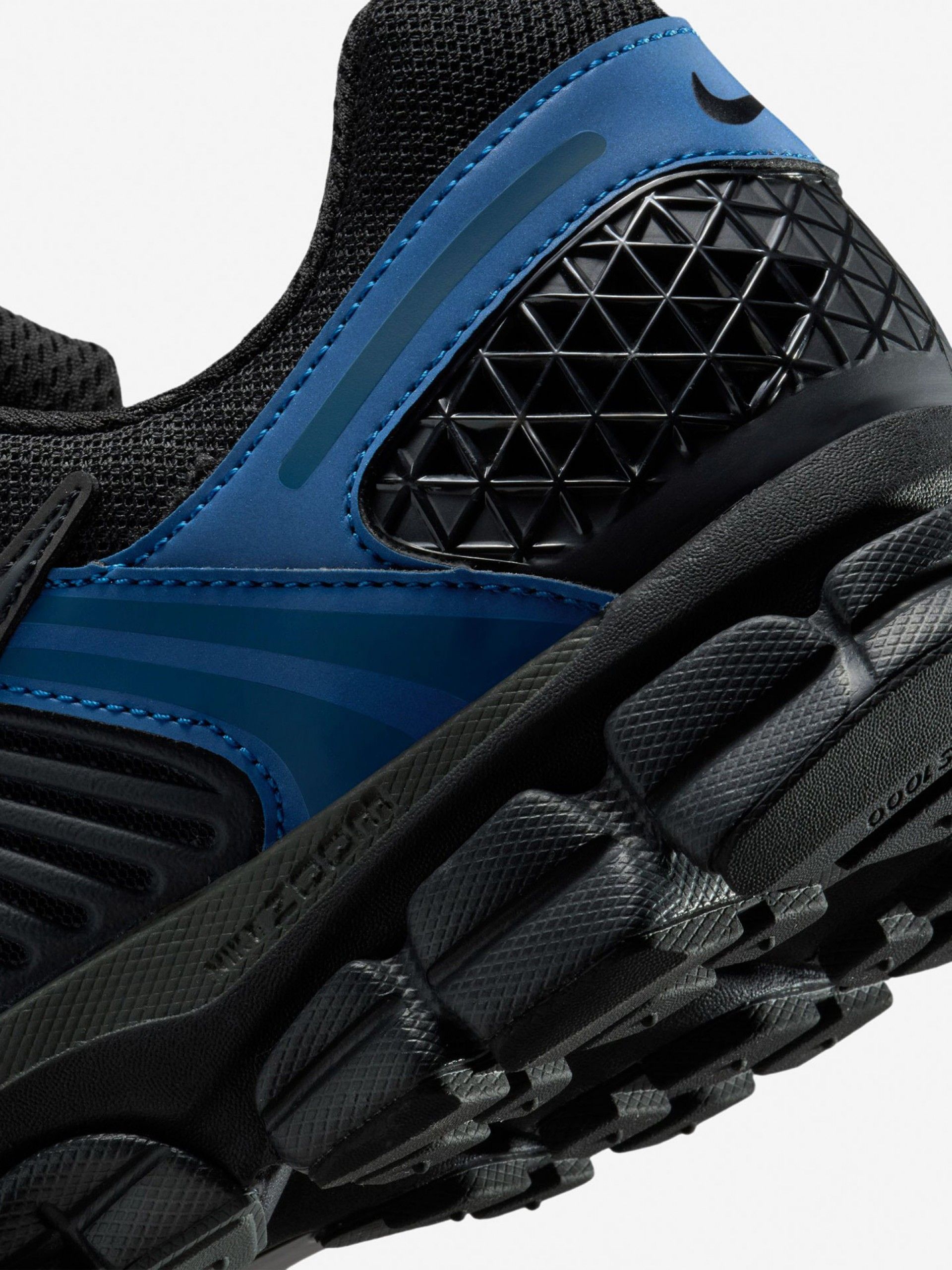 Zapatillas Nike Zoom Vomero 5 SE Negras y Azules Para Hombre