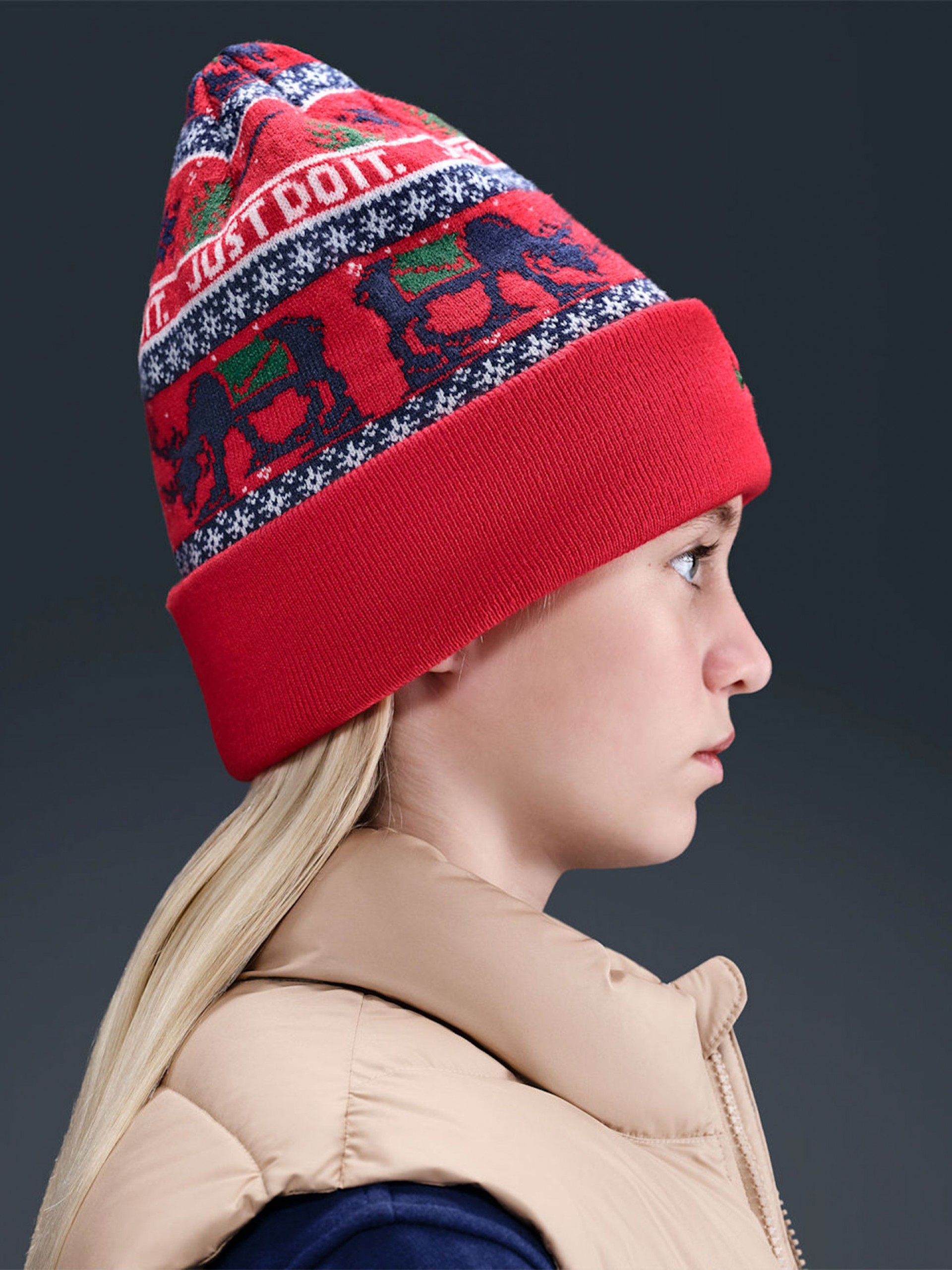 Gorro Nike Peak Rojo Para Niño