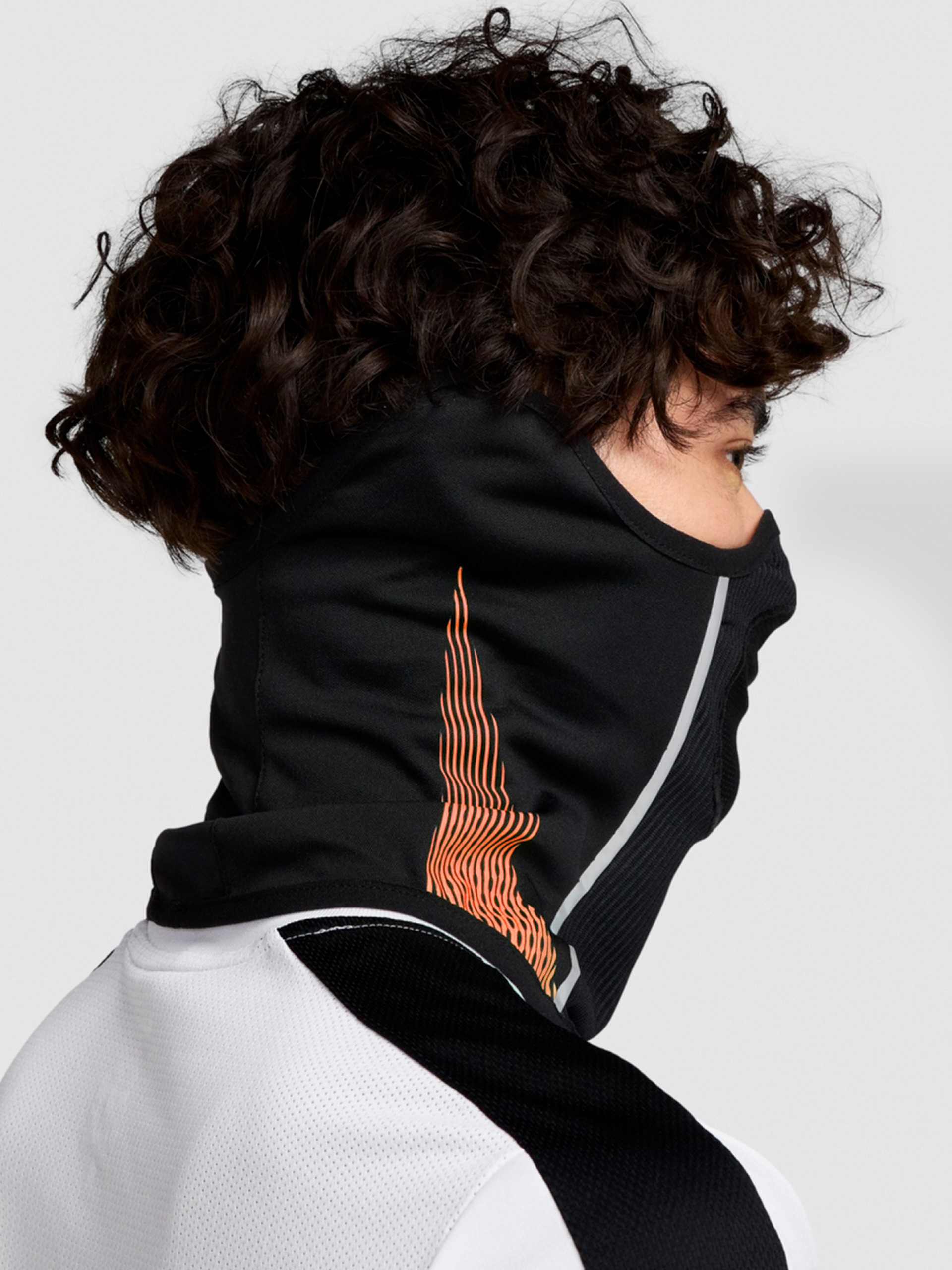 Gola de Futebol Nike Academy Dri-FIT Preta e Laranja