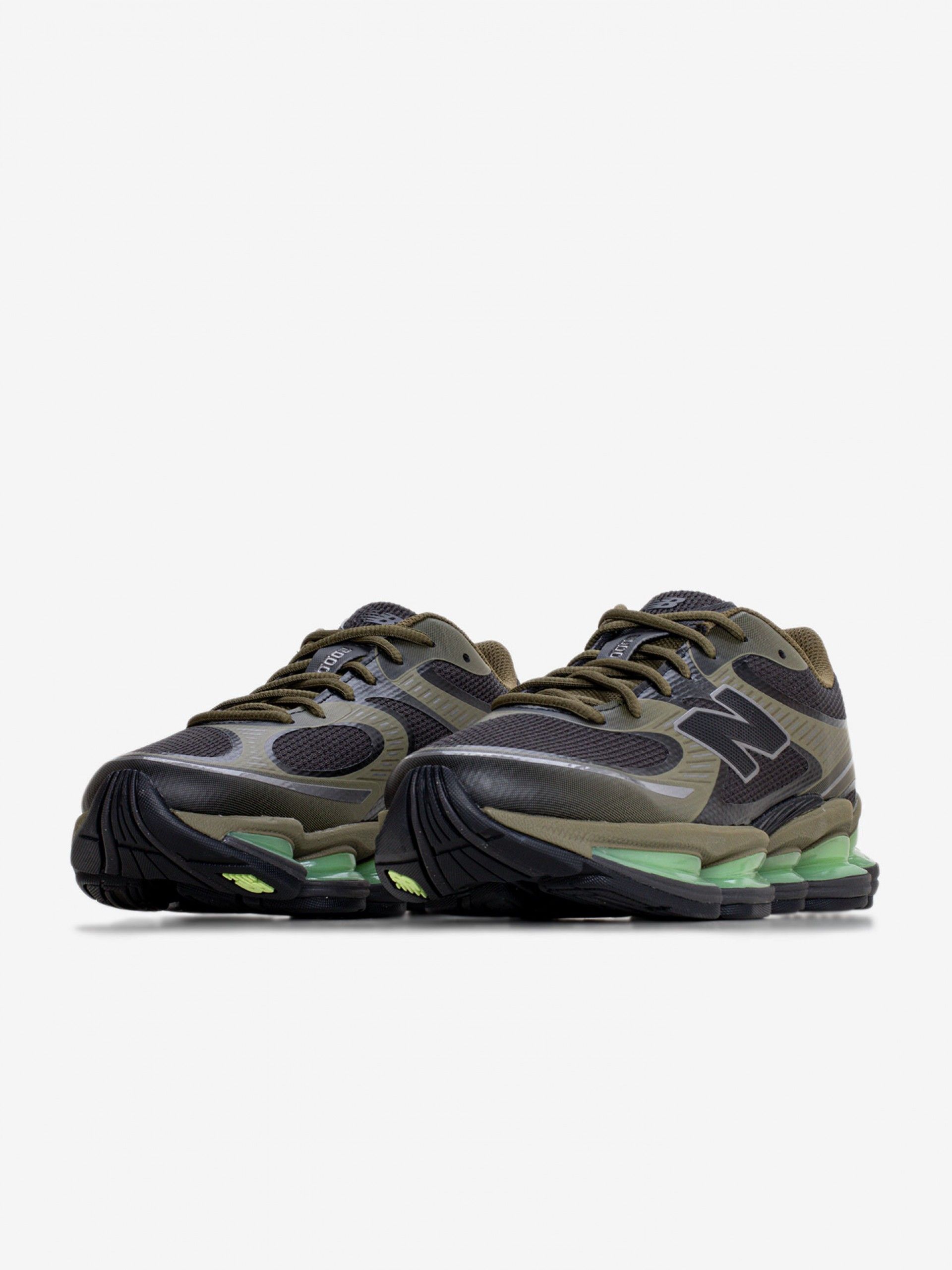 Zapatillas New Balance Abzorb U2000 V1 Verdes y Negras