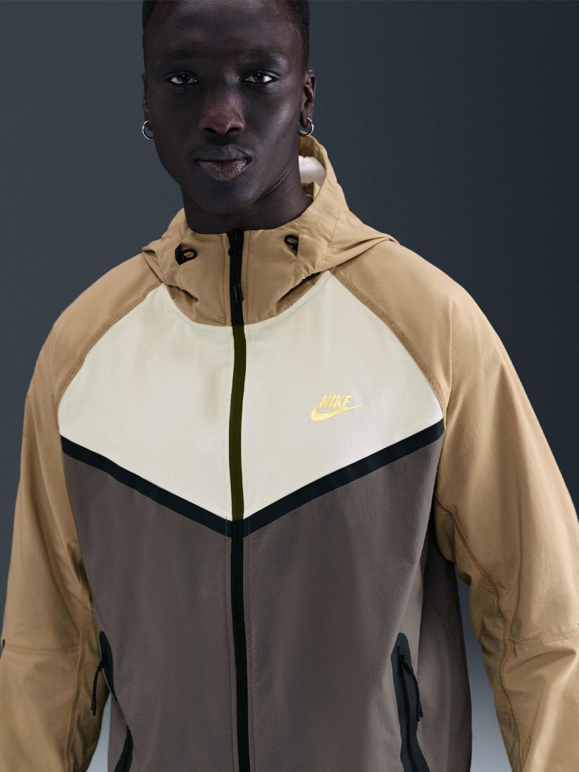 Chaqueta Cortavientos con Capucha Nike Tech Windrunner Gris y Caqui Para Hombre