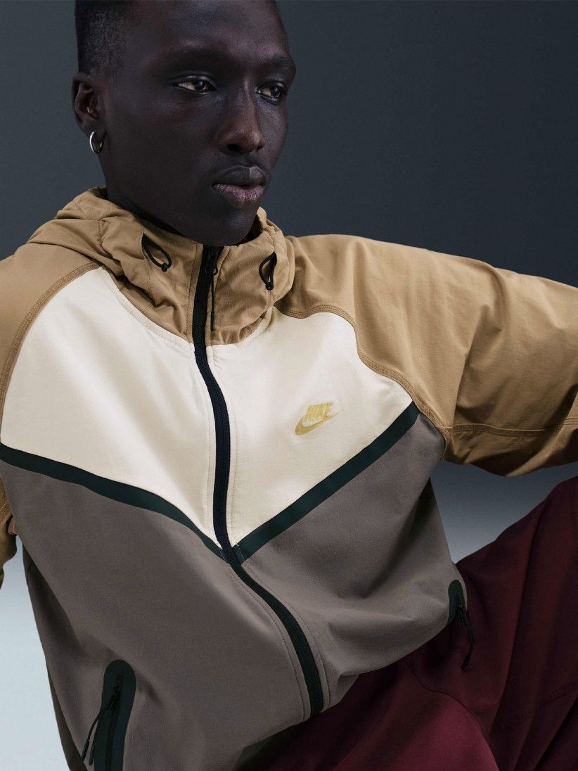Chaqueta Cortavientos con Capucha Nike Tech Windrunner Gris y Caqui Para Hombre