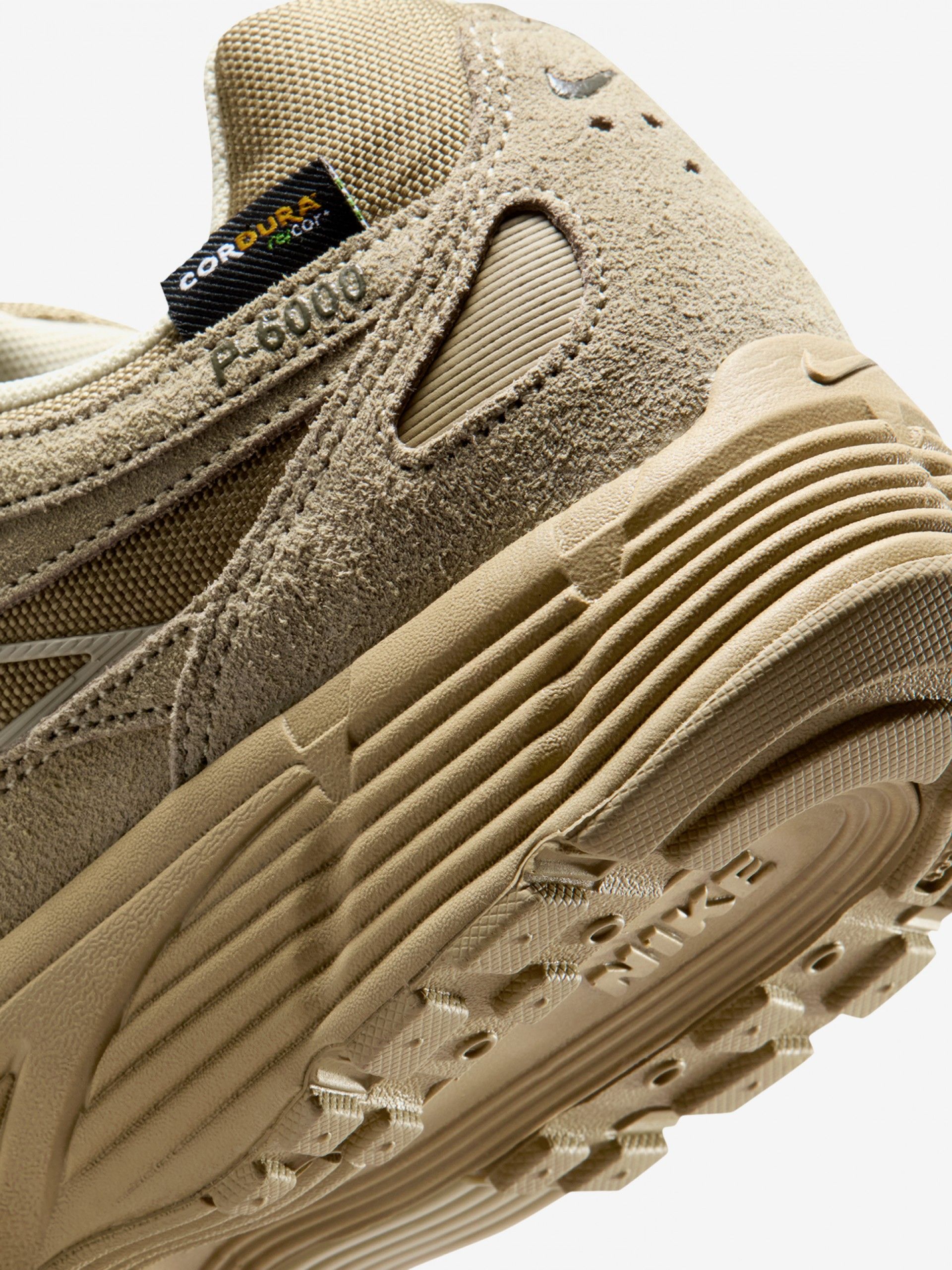 Zapatillas Nike P-6000 Premium Caqui y Grises Para Hombre