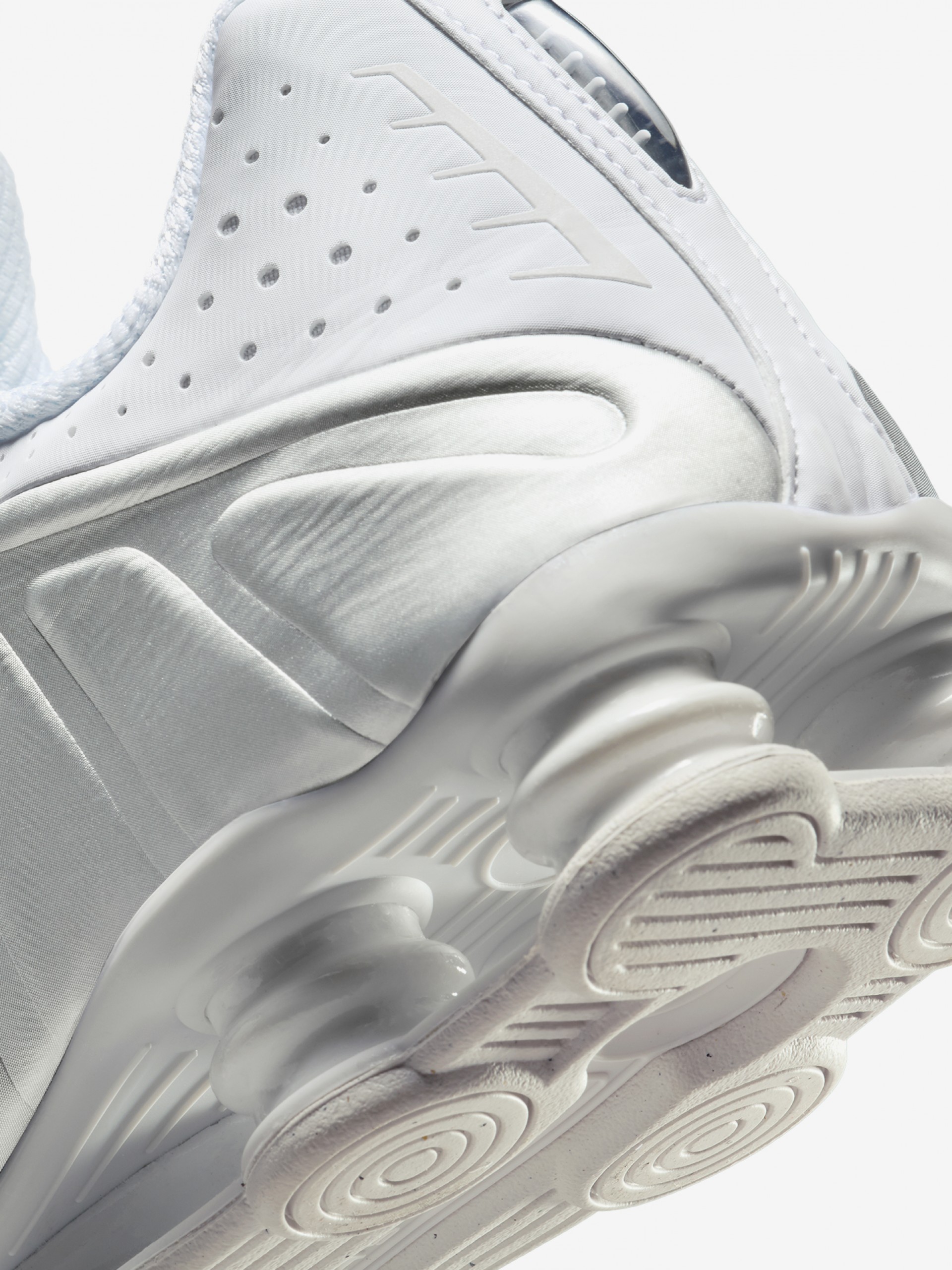 Nike Shox R4 White and Silver Sneakers For Men