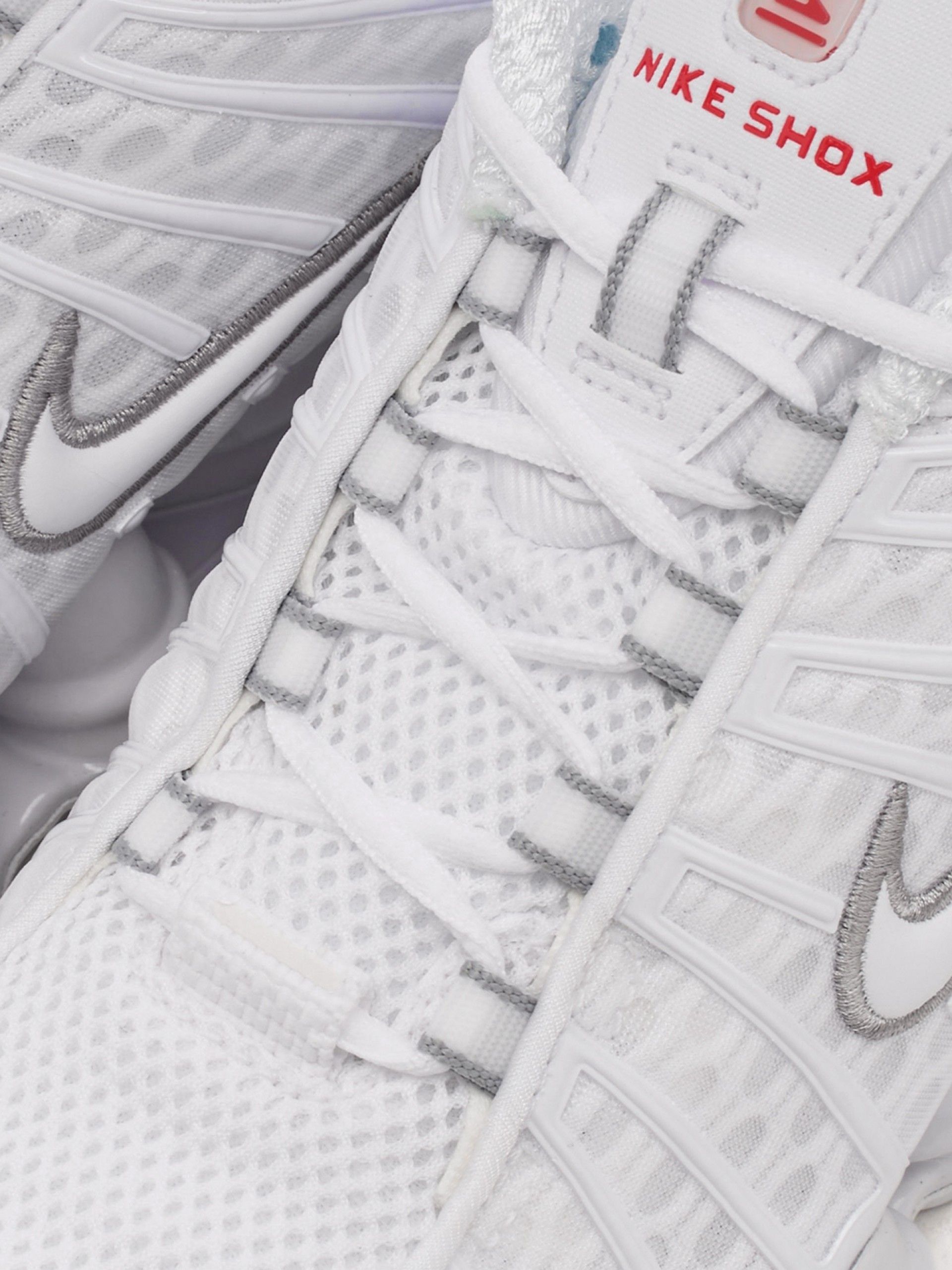 Zapatillas Nike Shox TL Blancas y Plateadas Para Hombre