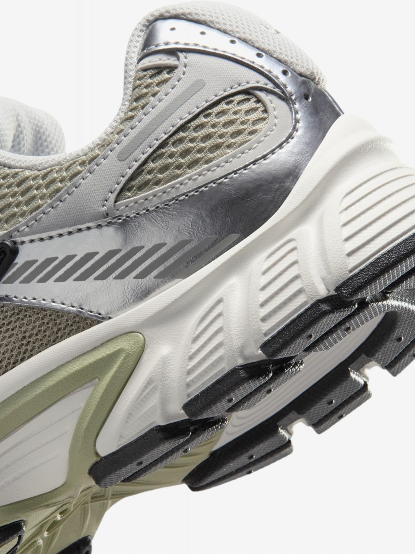 Nike V5 RNR Green and Silver Sneakers For Women