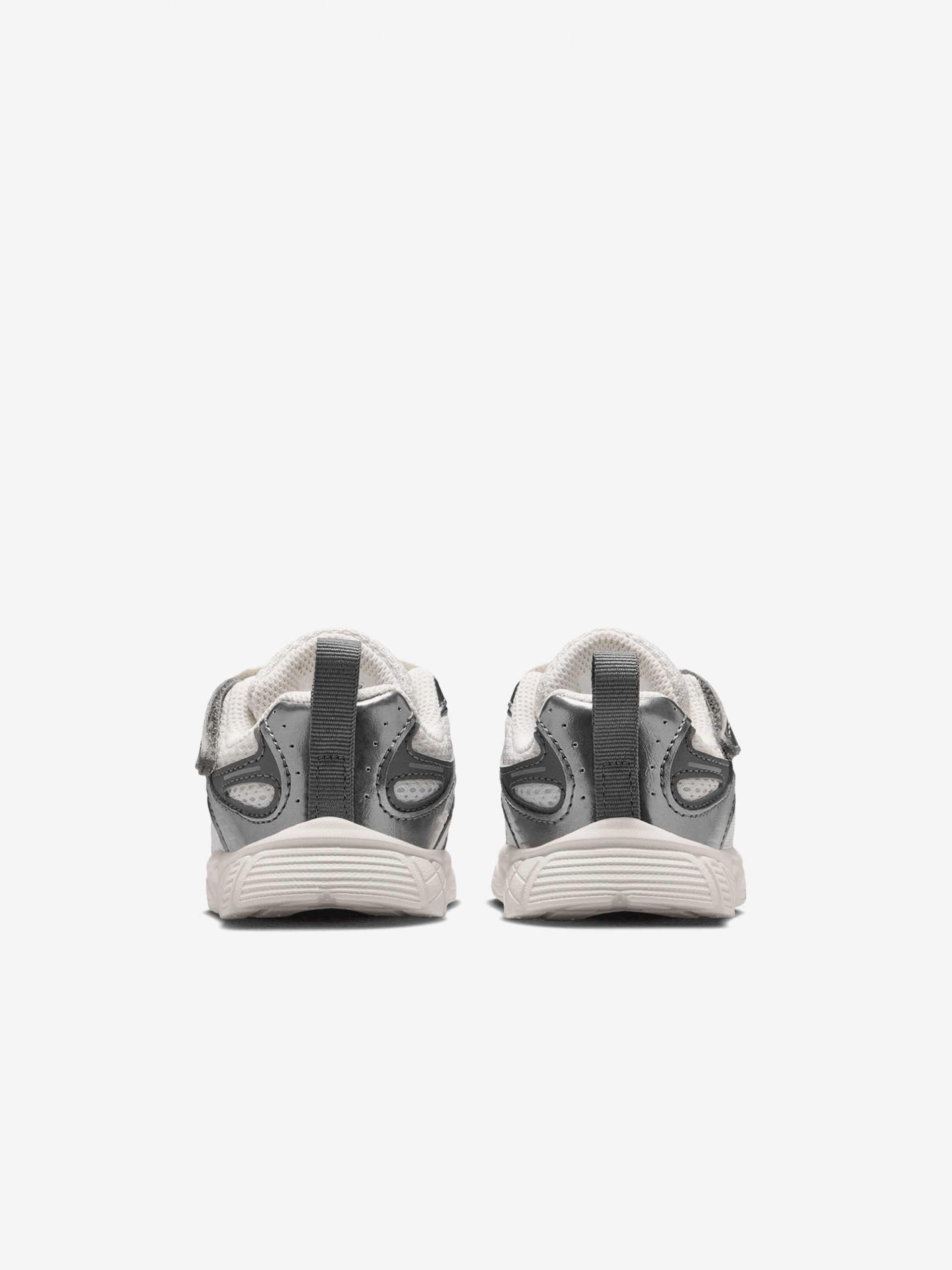 Sapatilhas Nike V5 RNR Brancas e Prateadas Para Bebé