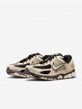 Zapatillas Nike Zoom Vomero 5 Beige y Negras Para Hombre