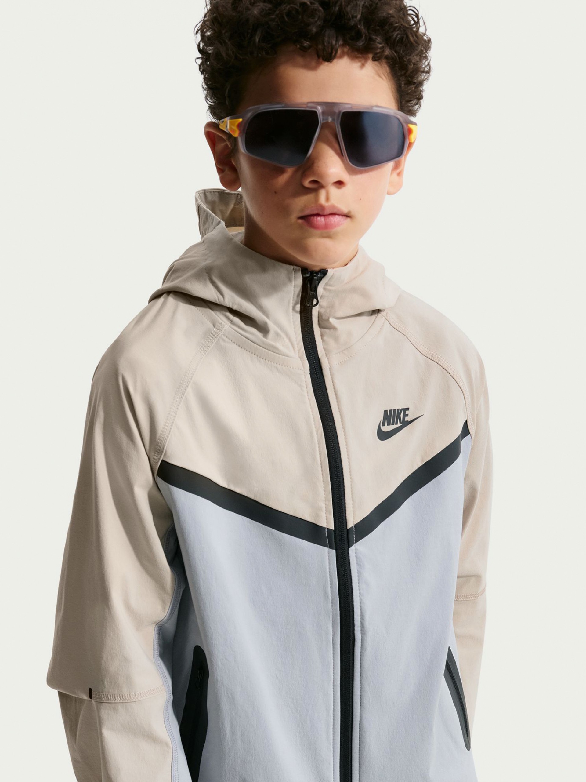 Chaqueta con Capucha Nike Tech Woven Júnior Gris y Beige