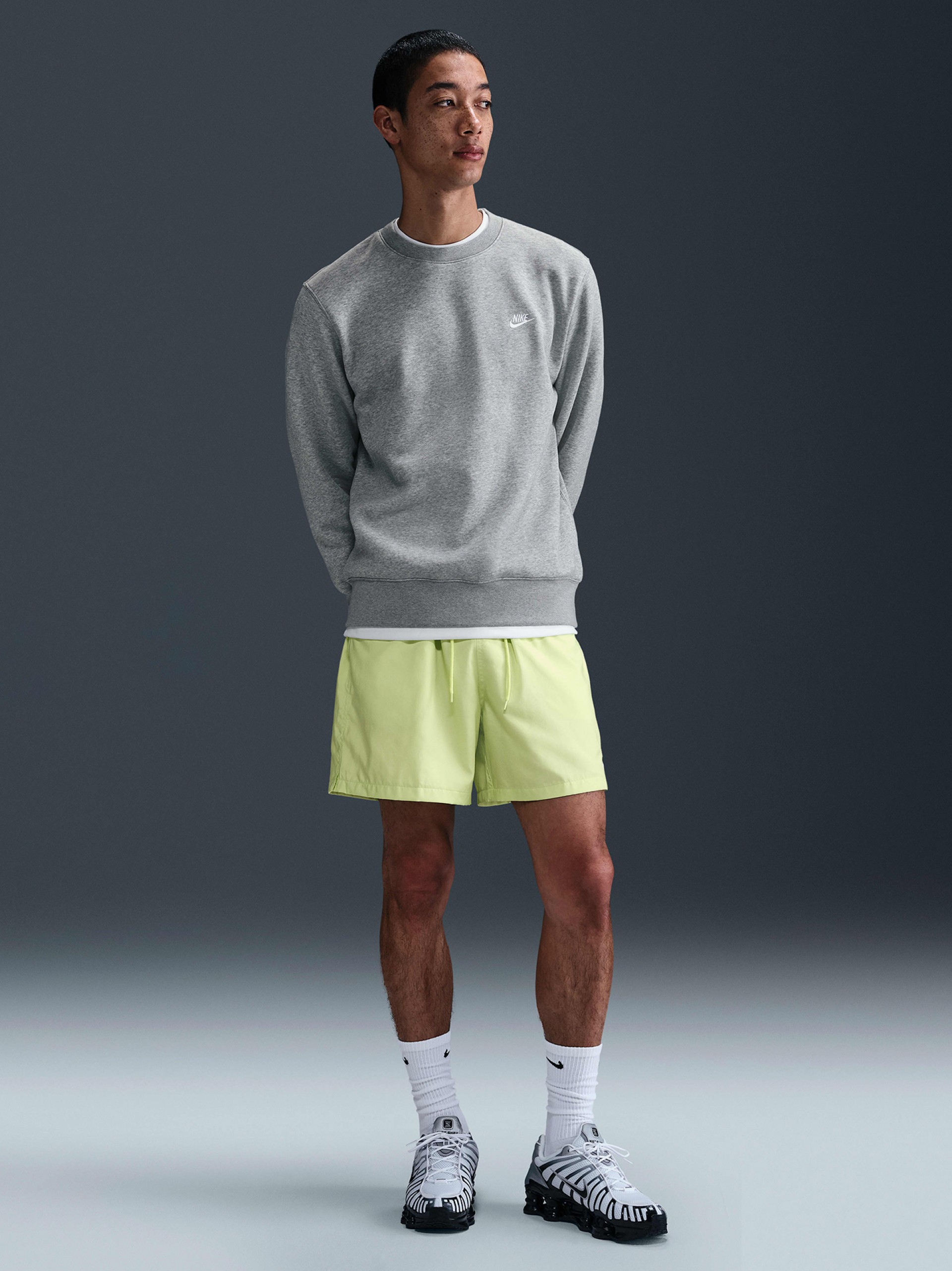 Sudadera Nike Club Gris Forro Polar Para Hombre