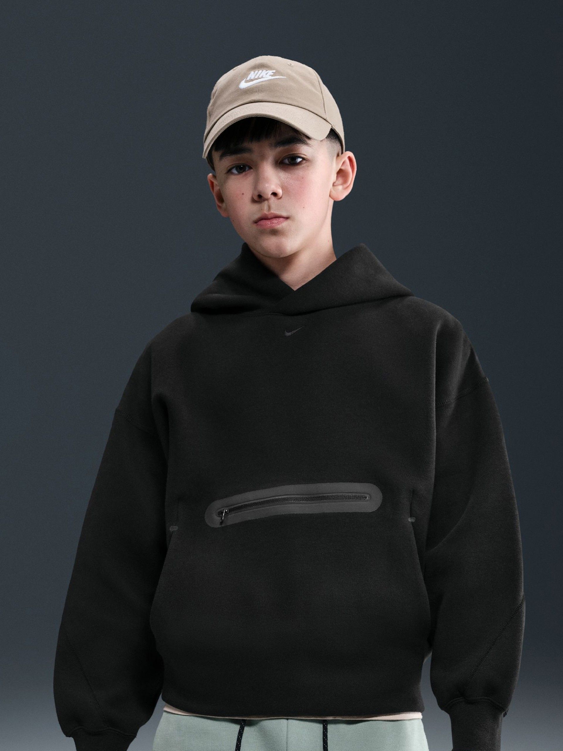 Camisola com Capuz Nike Sportswear Tech Fleece Júnior Preta