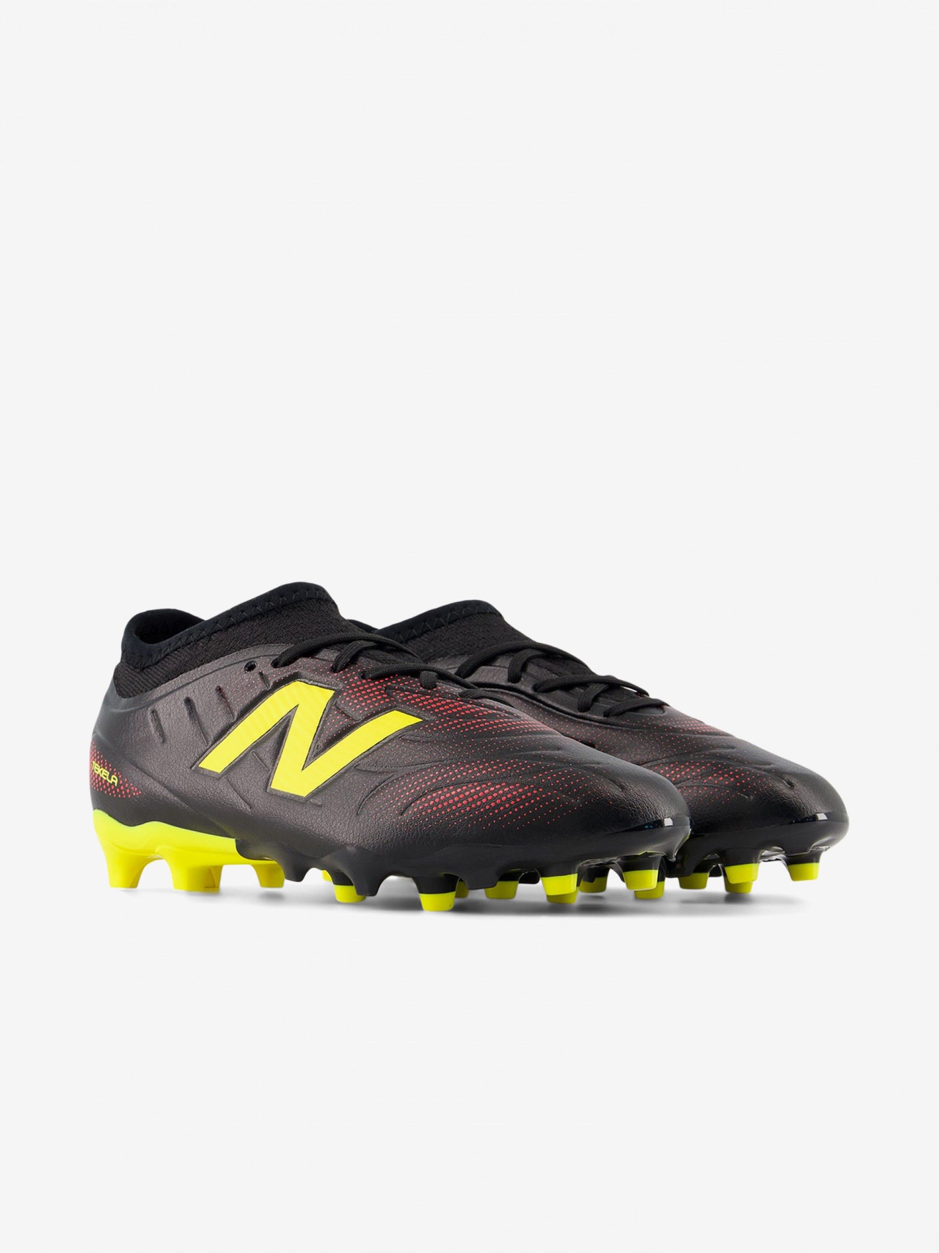 Chuteiras New Balance Tekela Team Low V5 FG J Para Criança