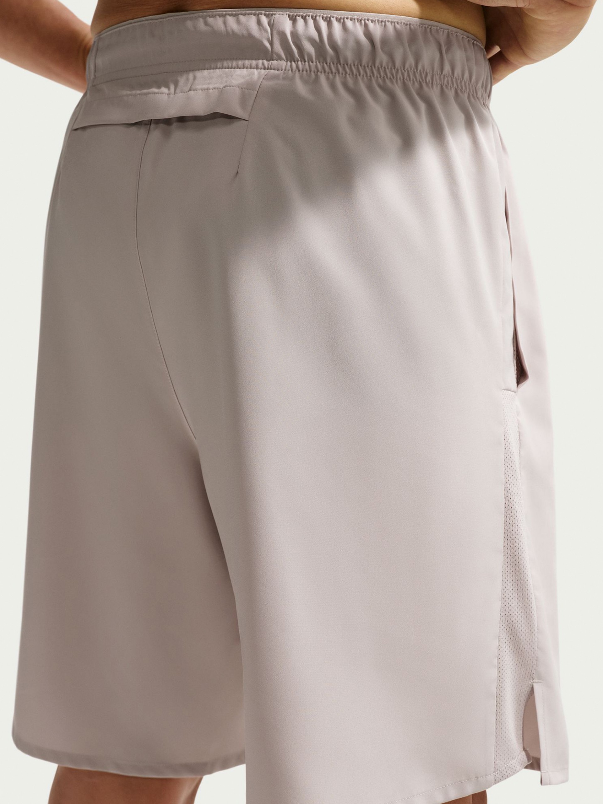 Calções de Treino Nike Challenger Dri-FIT 23cm Bege Para Homem