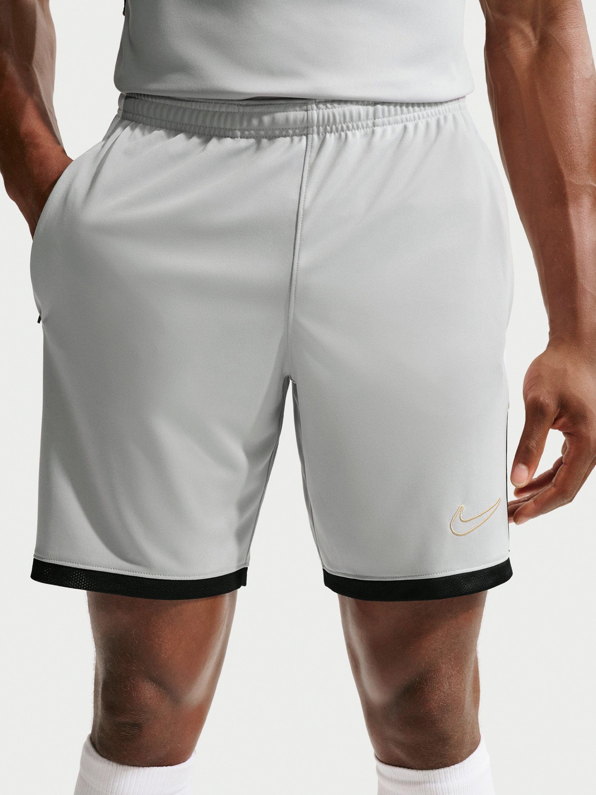 Calções de Futebol Nike Academy Dri-FIT Cinzentos, Pretos e Dourados Para Homem