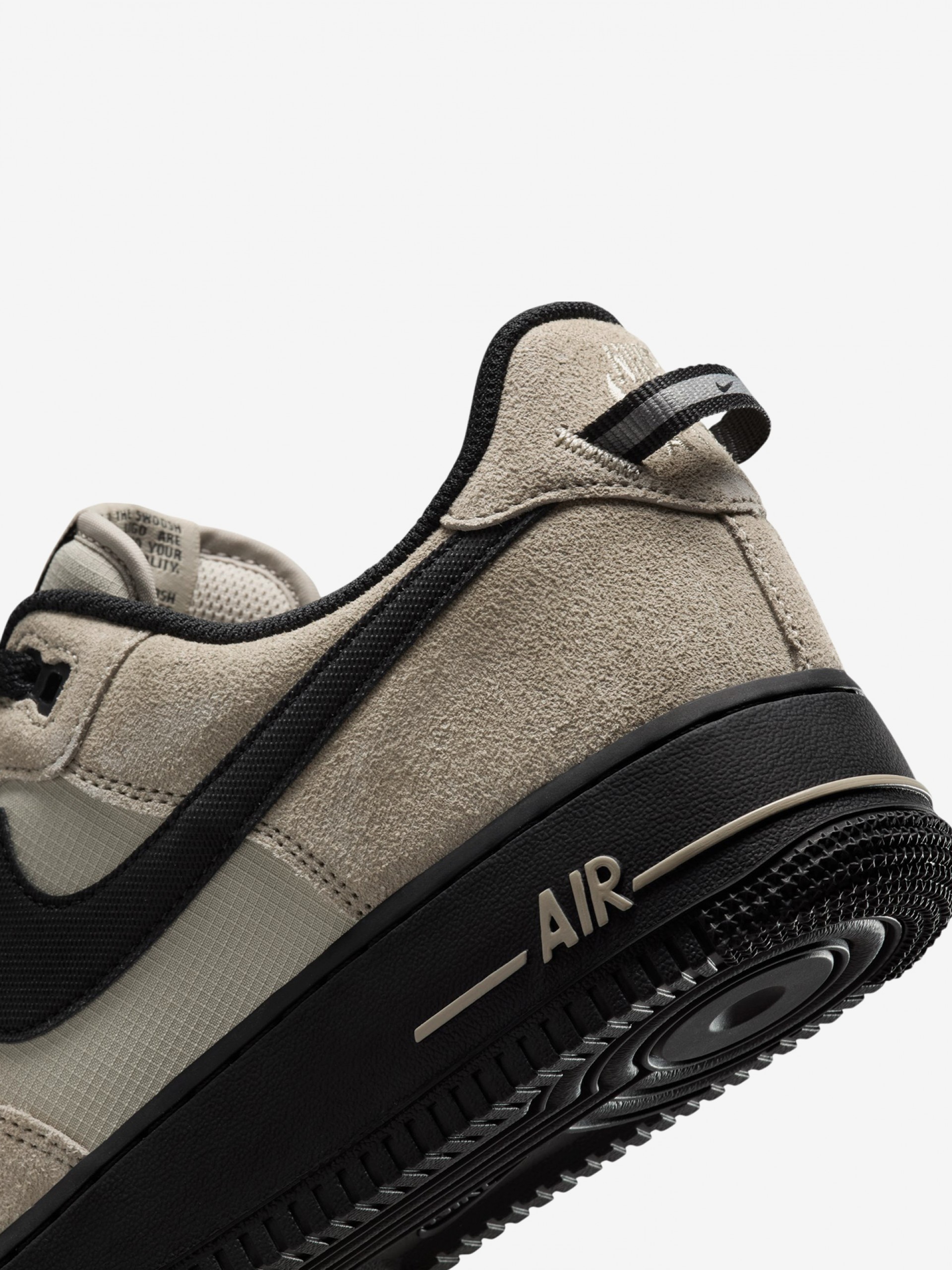 Zapatillas Nike Air Force 1 07 LV8 Beige y Negras De Gamuza y Tela Para Hombre