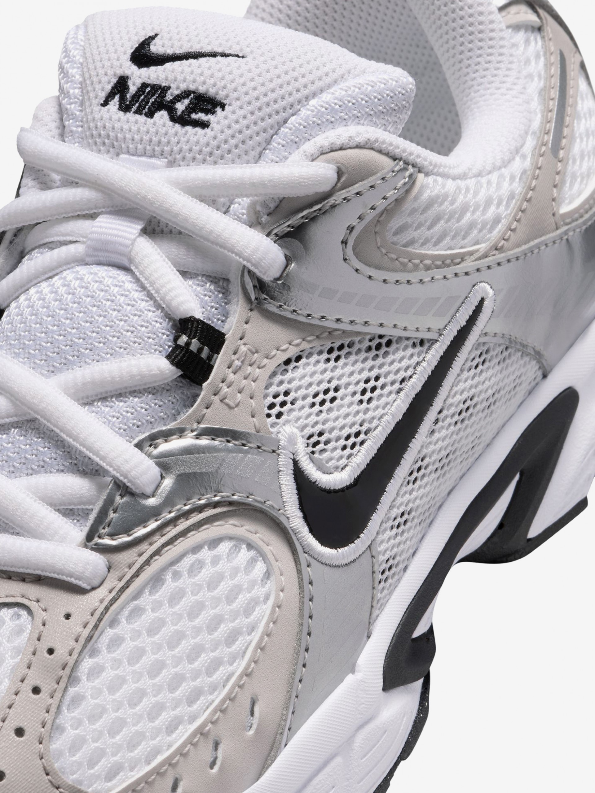 Sapatilhas Nike V5 RNR Brancas e Prateadas Júnior