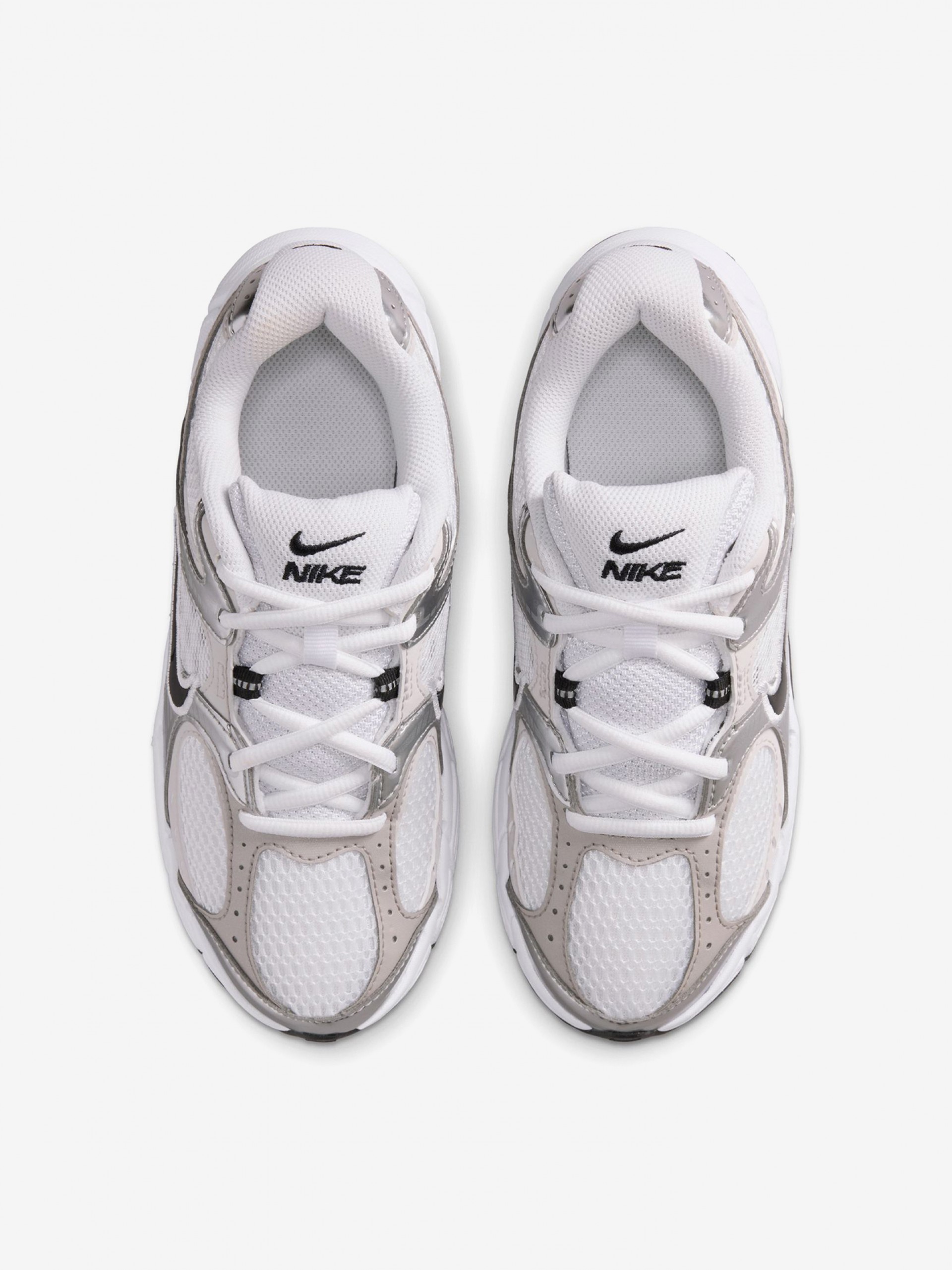 Zapatillas Nike V5 RNR Blancas y Plateadas Júnior