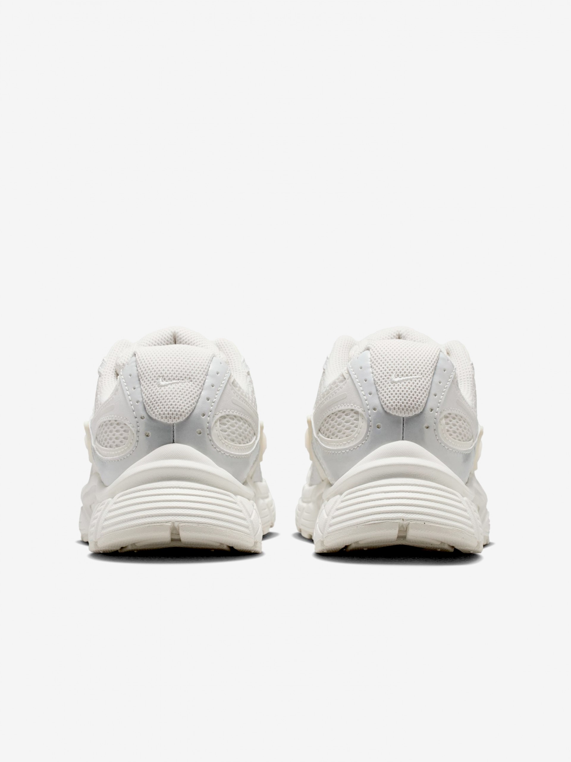 Zapatillas Nike V5 RNR Blancas y Grises Para Mujer