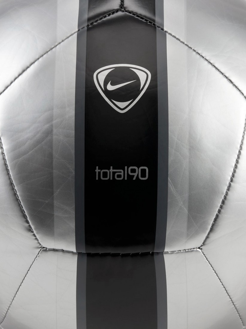 Bola Nike Academy Total 90 Prateada e Preta