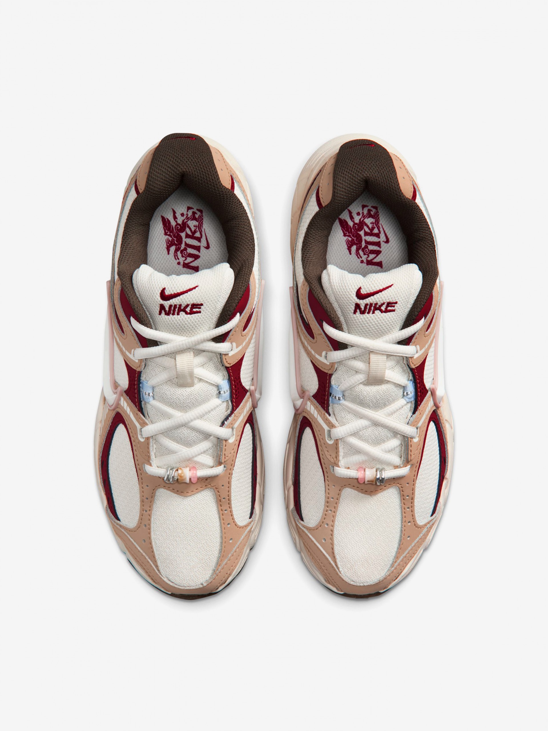 Zapatillas Nike V5 RNR Blancas, Beige y Rojas Para Mujer