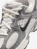 Nike V5 RNR White and Grey Junior Sneakers
