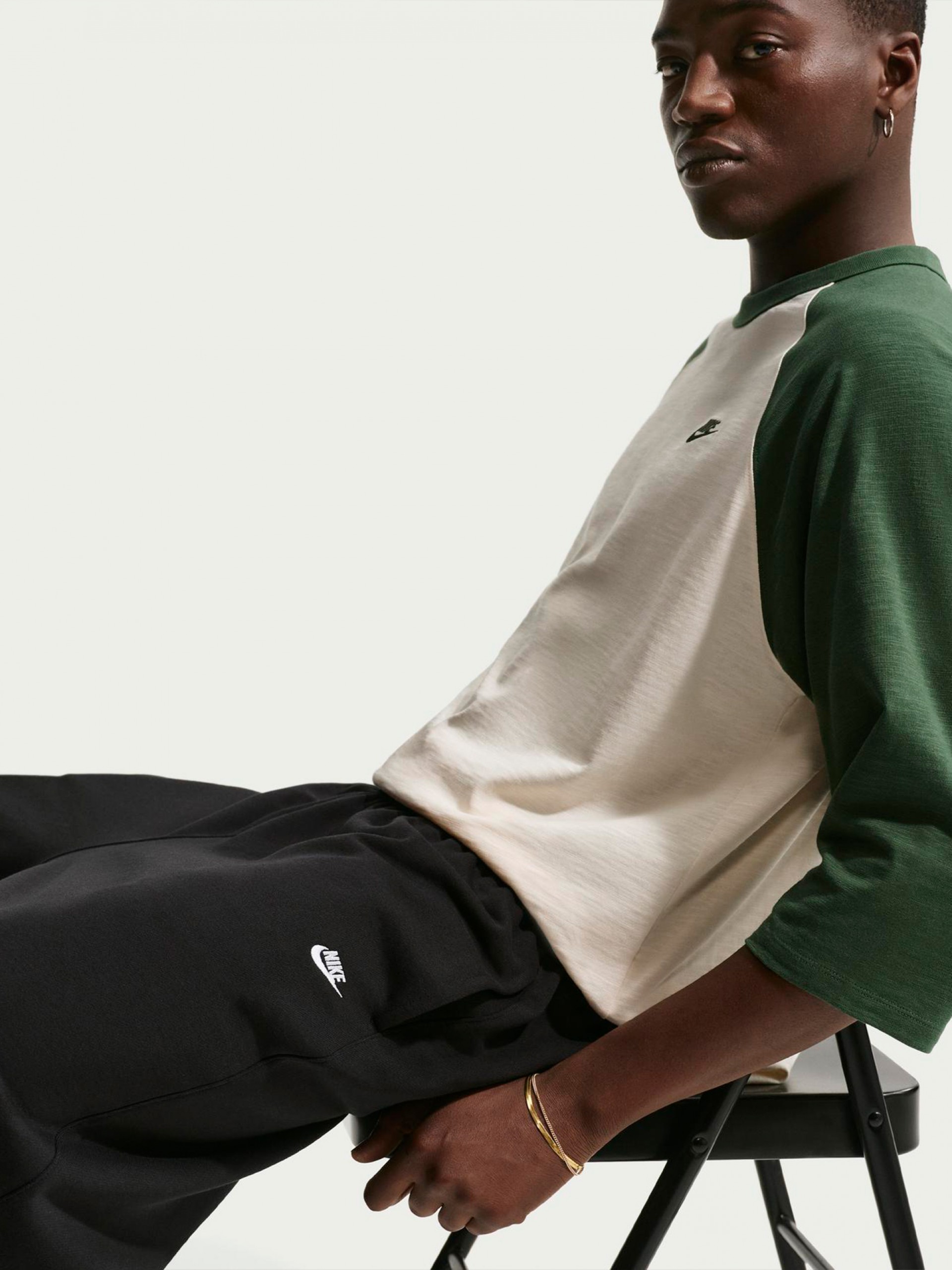 Calções Nike Sportswear Club Oversized Pretos Para Homem